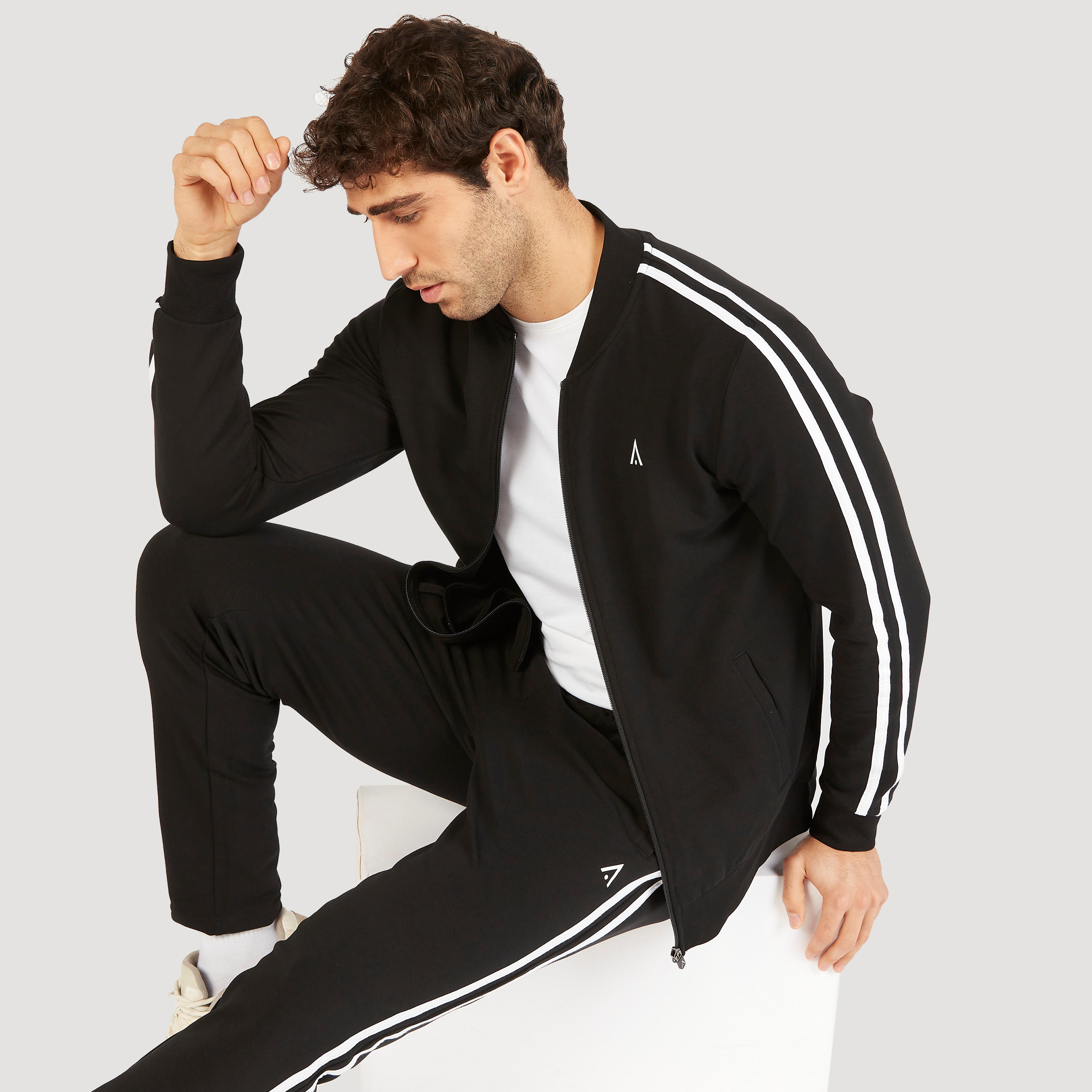 Zip Through Jacket with Pockets and Long Sleeves-men-clothing-jacketsandblazers-jackets-image-1