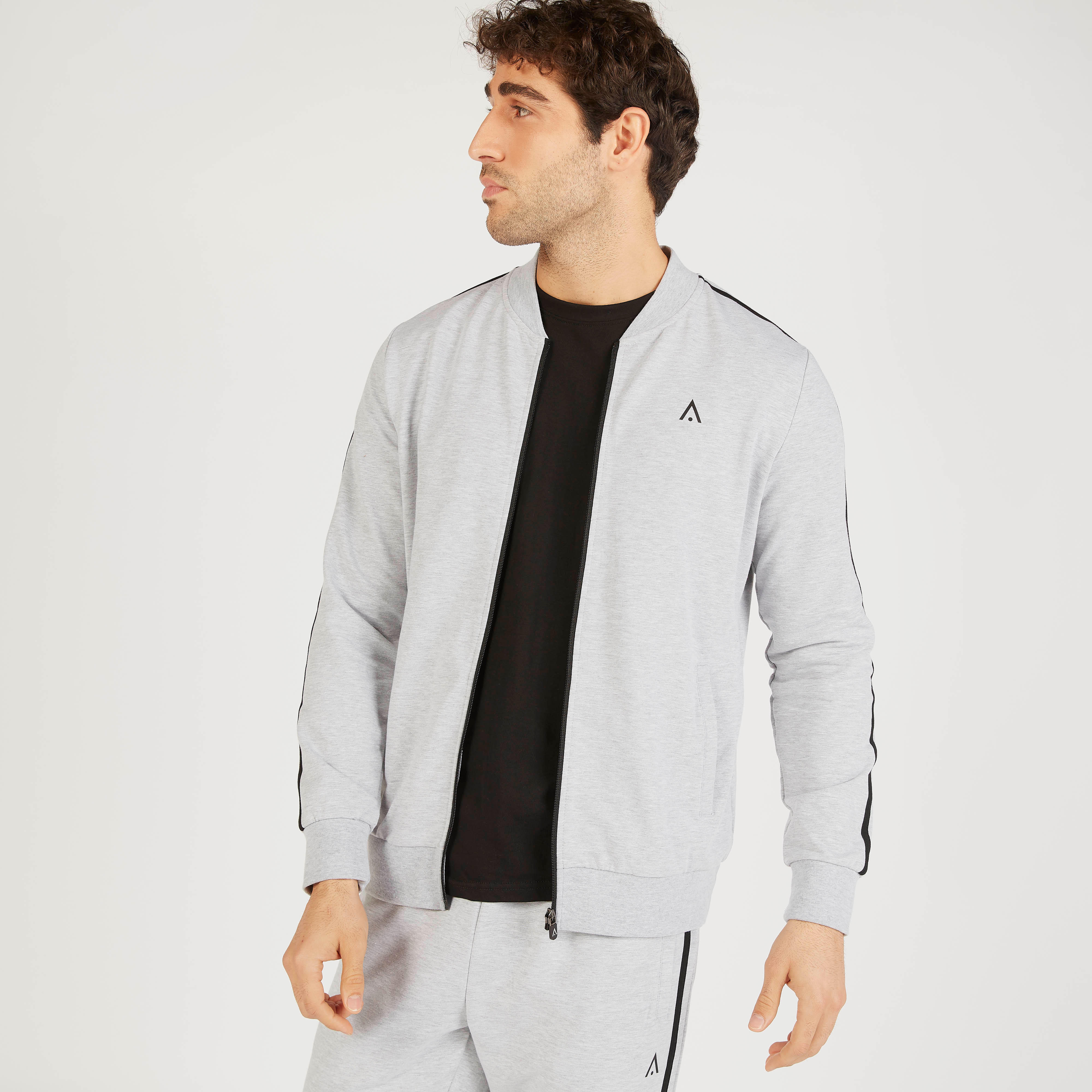 جاكيت بسحاب وجيوب وأكمام طويلة-men-clothing-jacketsandblazers-jackets-image-11