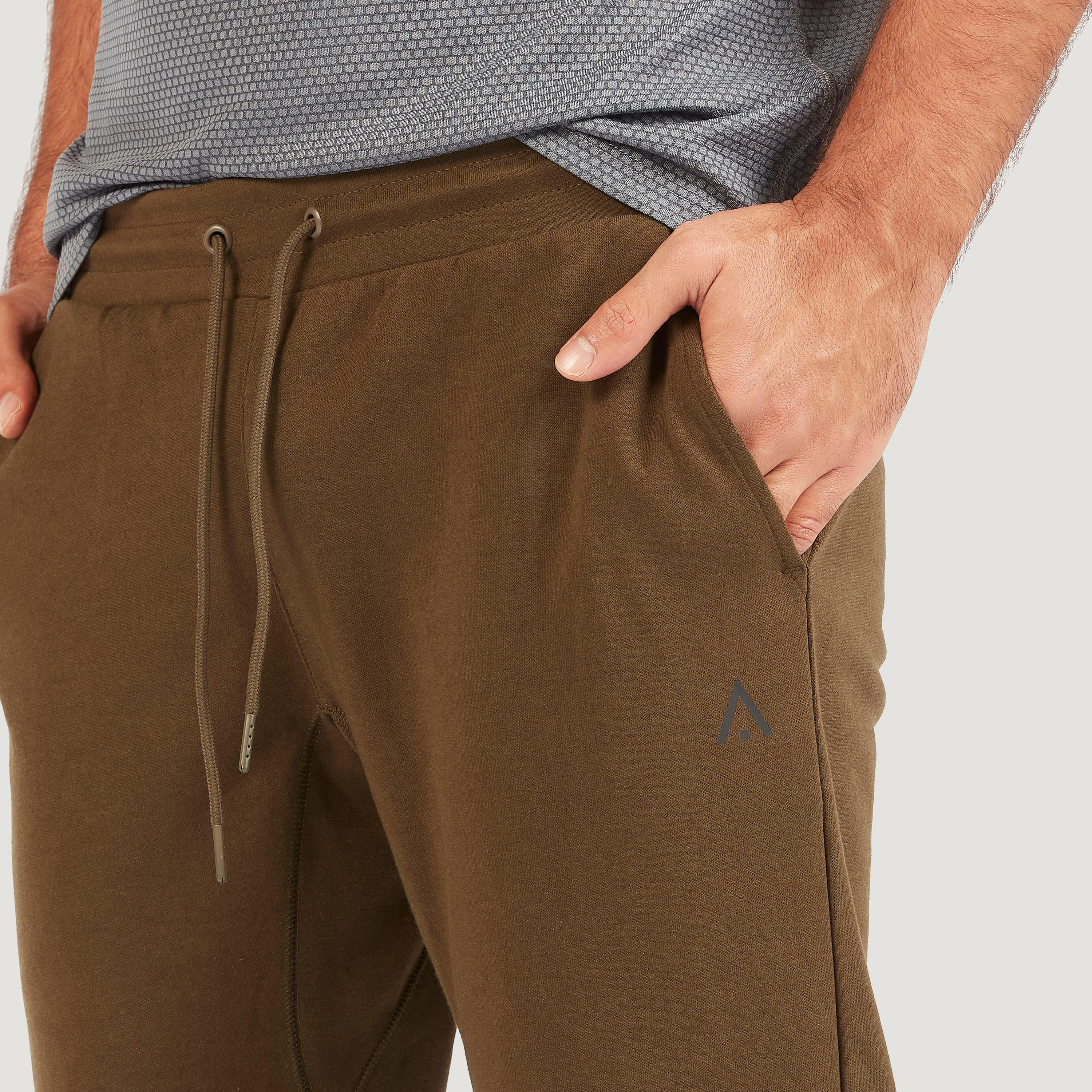 Solid Jog Pants with Drawstring Closure and Pockets-men-clothing-sportswearandactivewear-bottoms-image-3