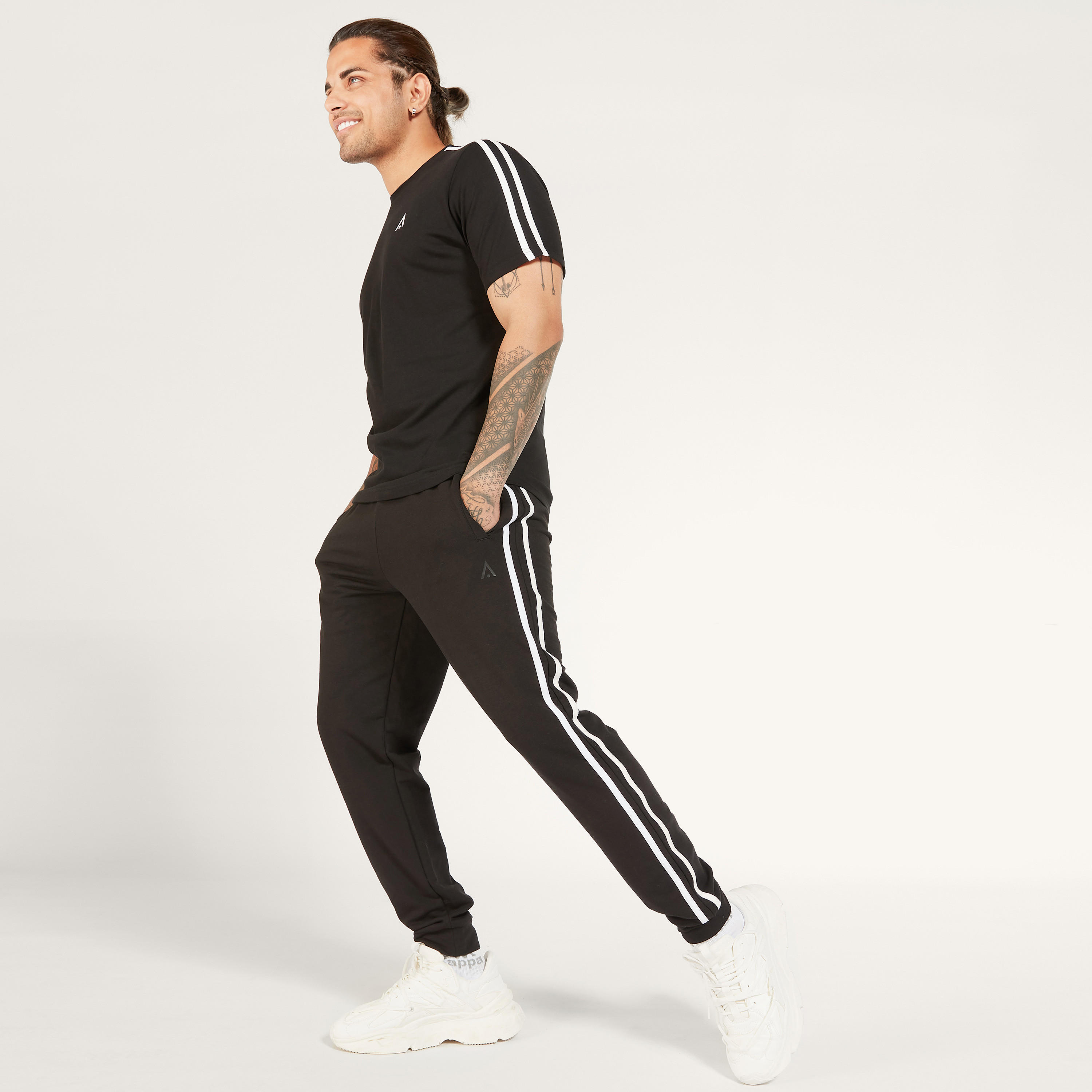 Panelled Mid-Rise Jog Pants with Drawstring Closure and Pockets-men-clothing-sportswearandactivewear-bottoms-image-2