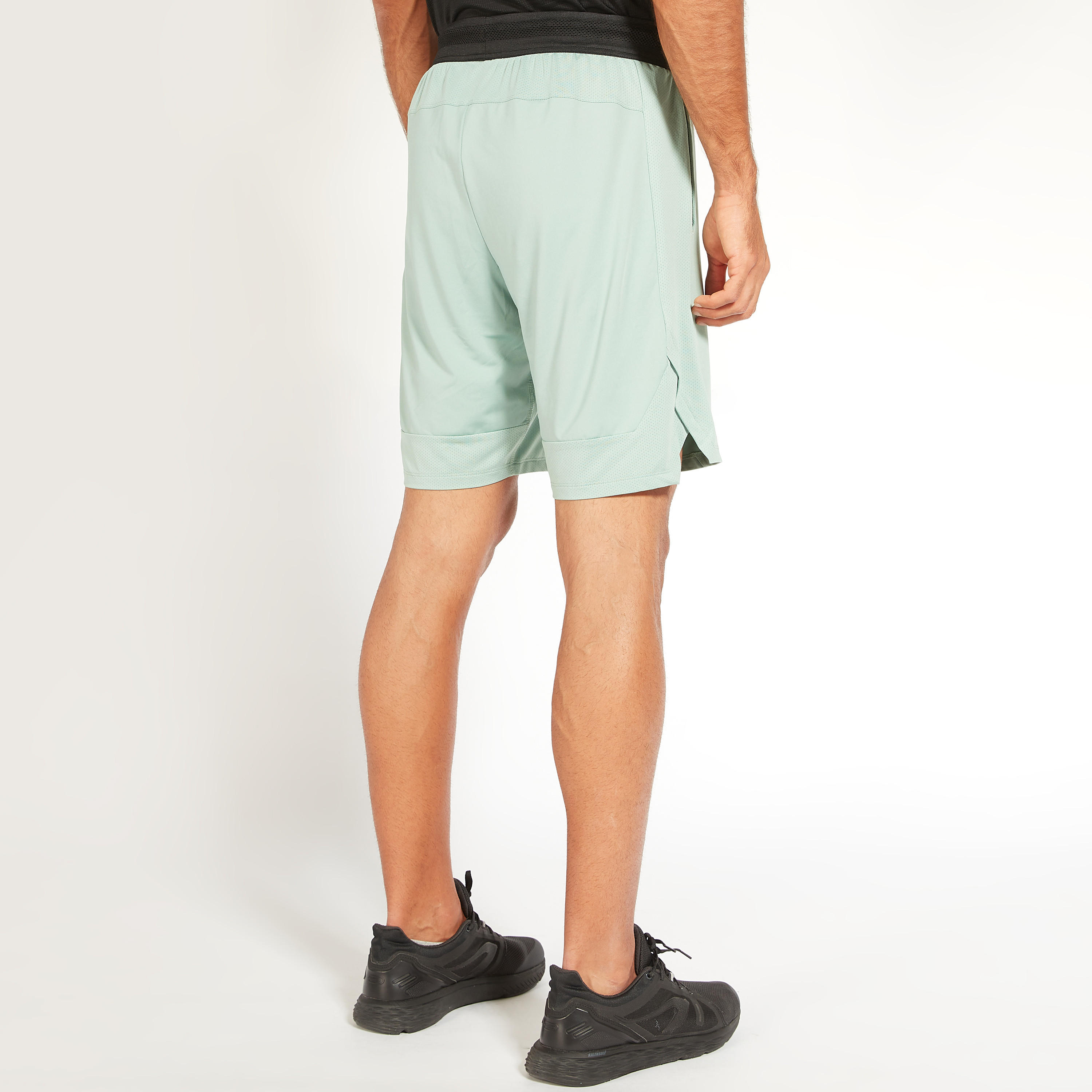 شورت سادة برباط إغلاق وجيوب-men-clothing-sportswearandactivewear-bottoms-image-1
