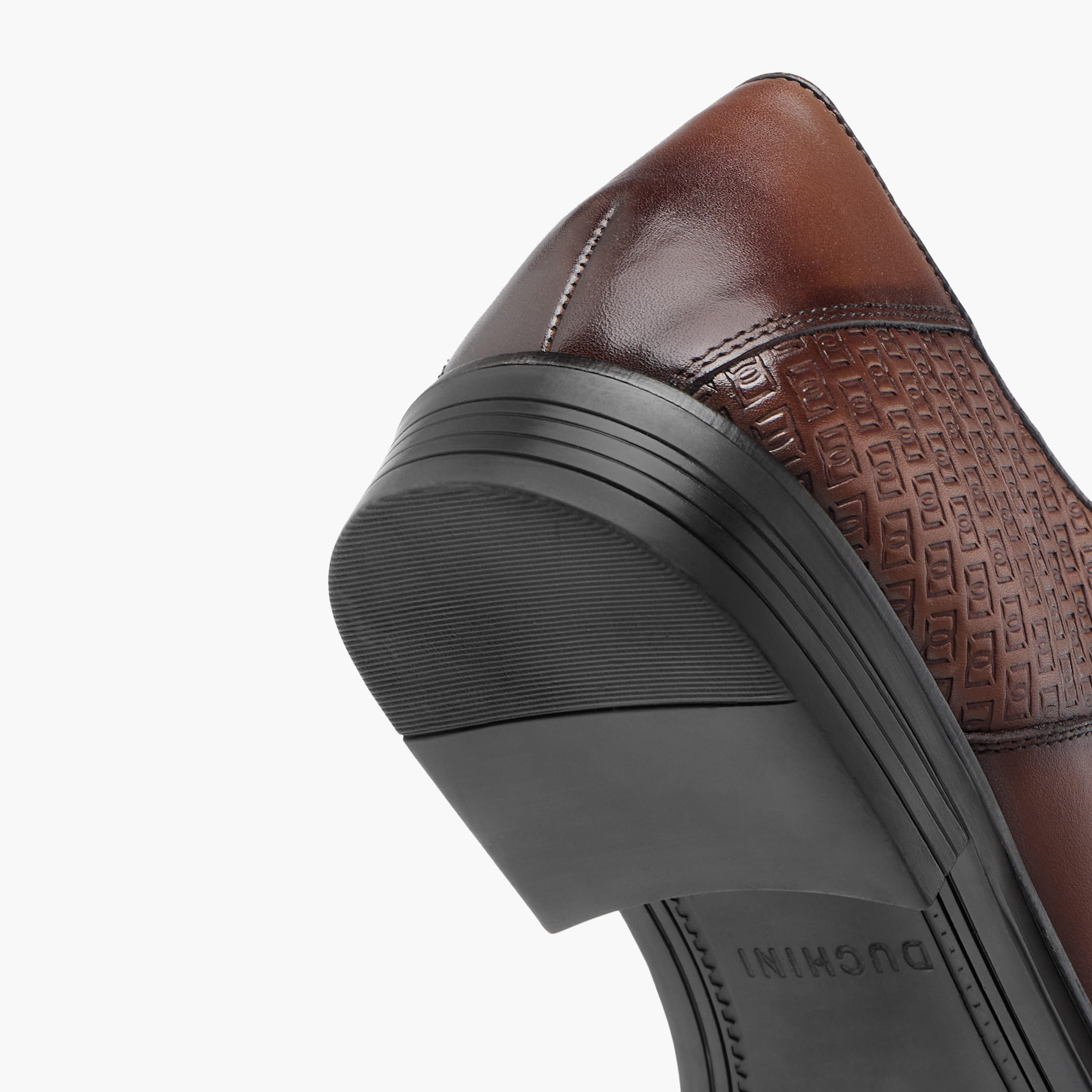 حذاء أوكسفورد جلد بملمس مونوجرام بارز ورباط إغلاق للرجال من دوتشيني-men-shoes-formalshoes-image-5