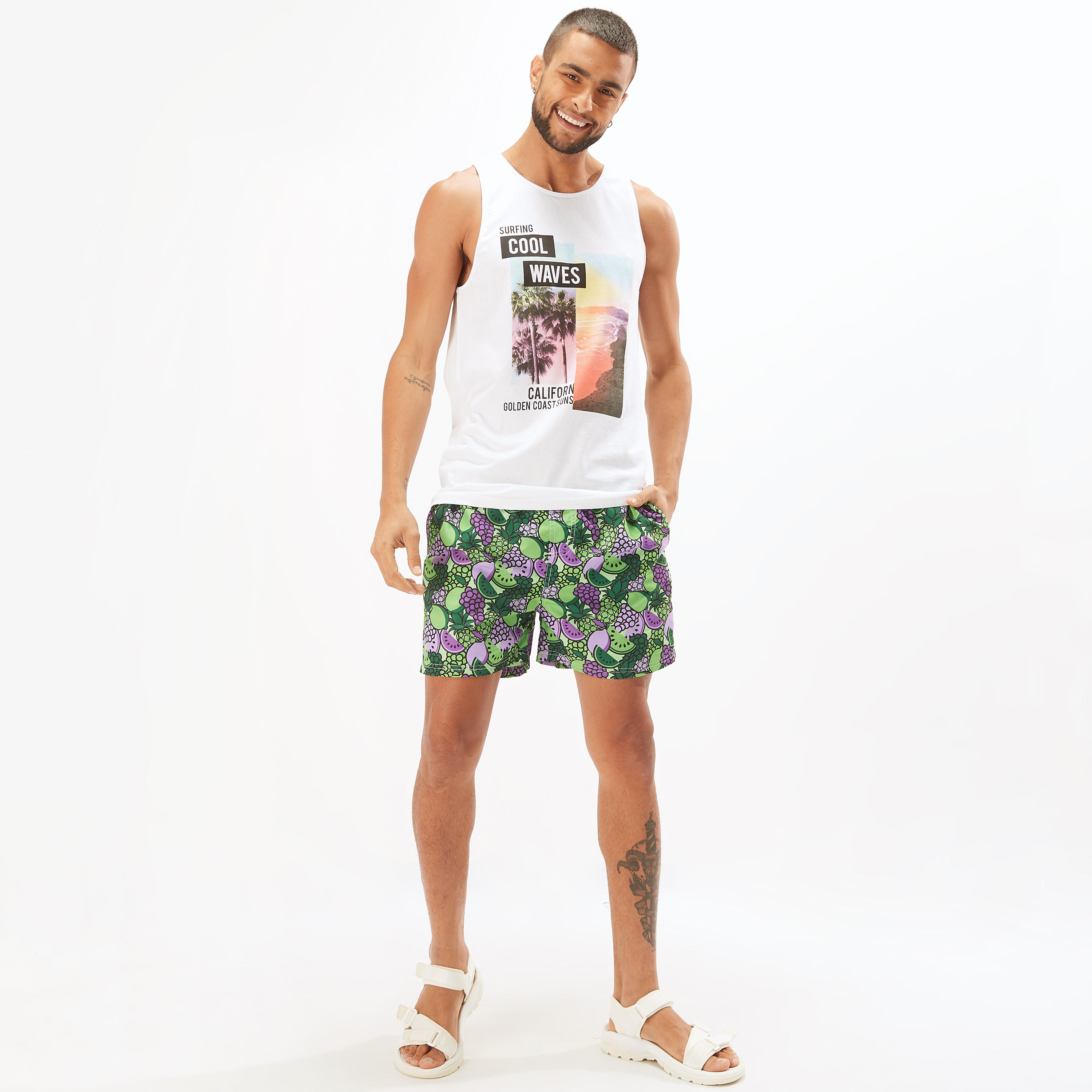شورت برباط إغلاق وجيوب وطبعات-men-clothing-sportswearandactivewear-bottoms-image-2