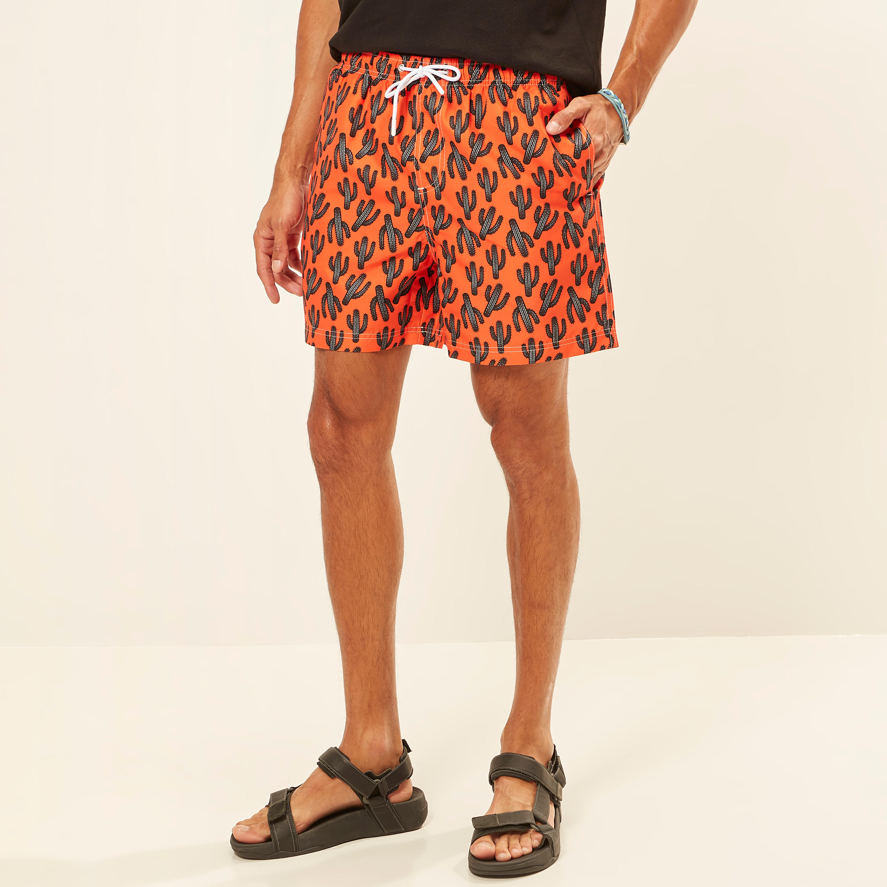 شورت برباط إغلاق وجيوب وطبعات-men-clothing-sportswearandactivewear-bottoms-image-1