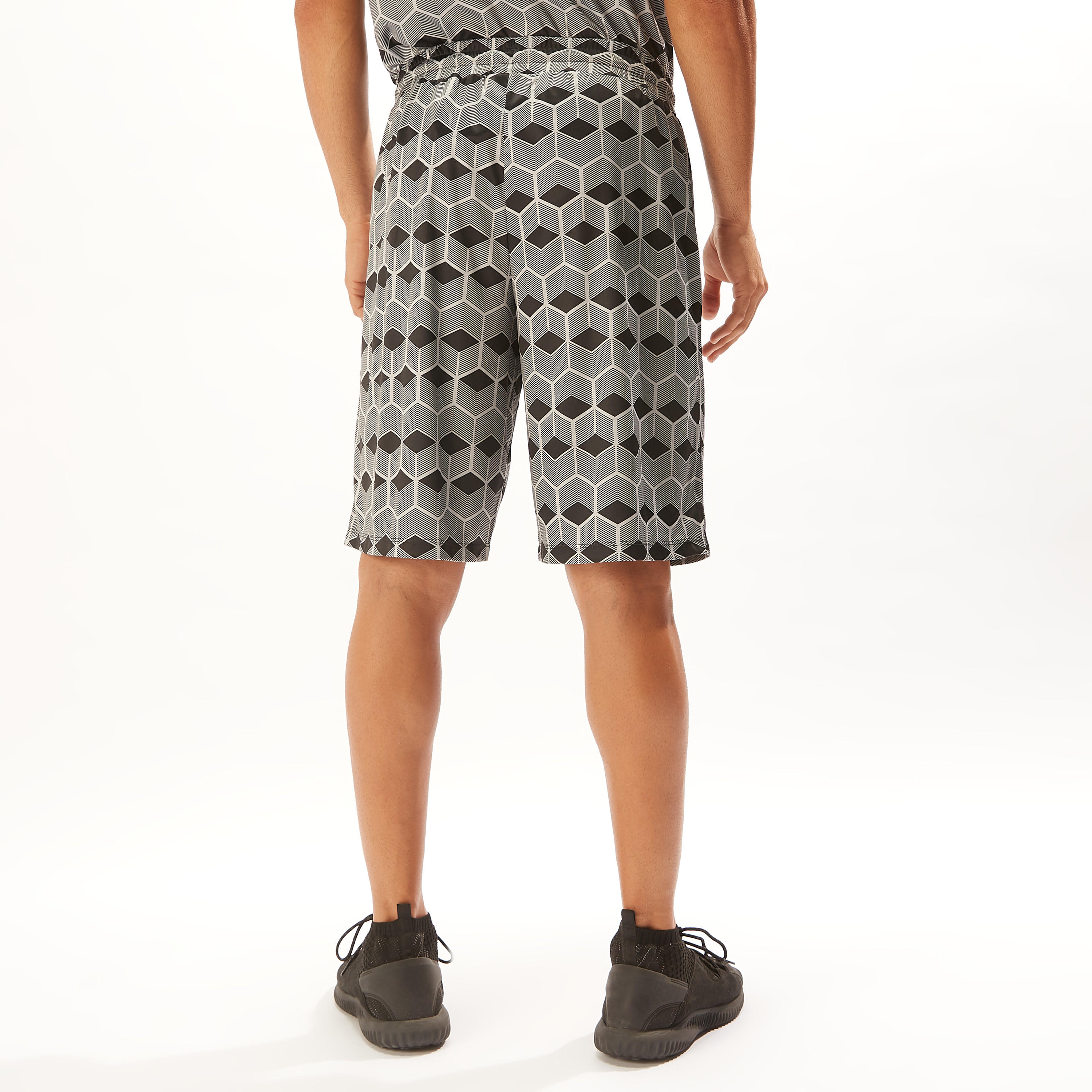 شورت برباط إغلاق وجيوب وطبعات-men-clothing-sportswearandactivewear-bottoms-image-1