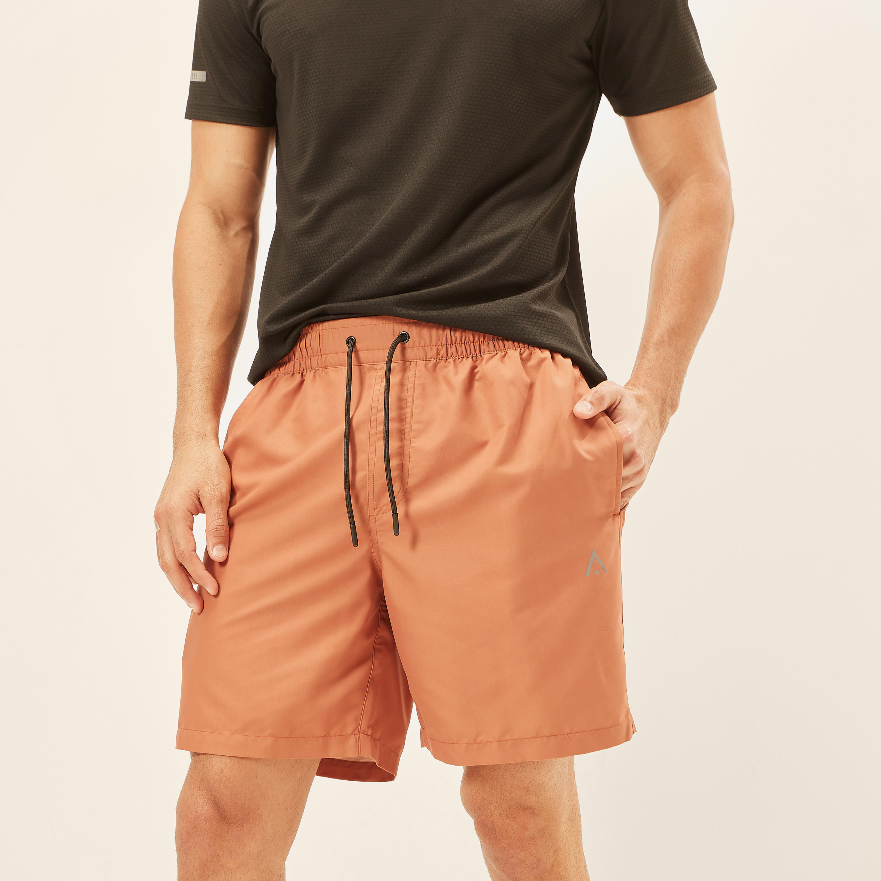شورت سادة برباط إغلاق وجيوب-men-clothing-sportswearandactivewear-bottoms-image-5