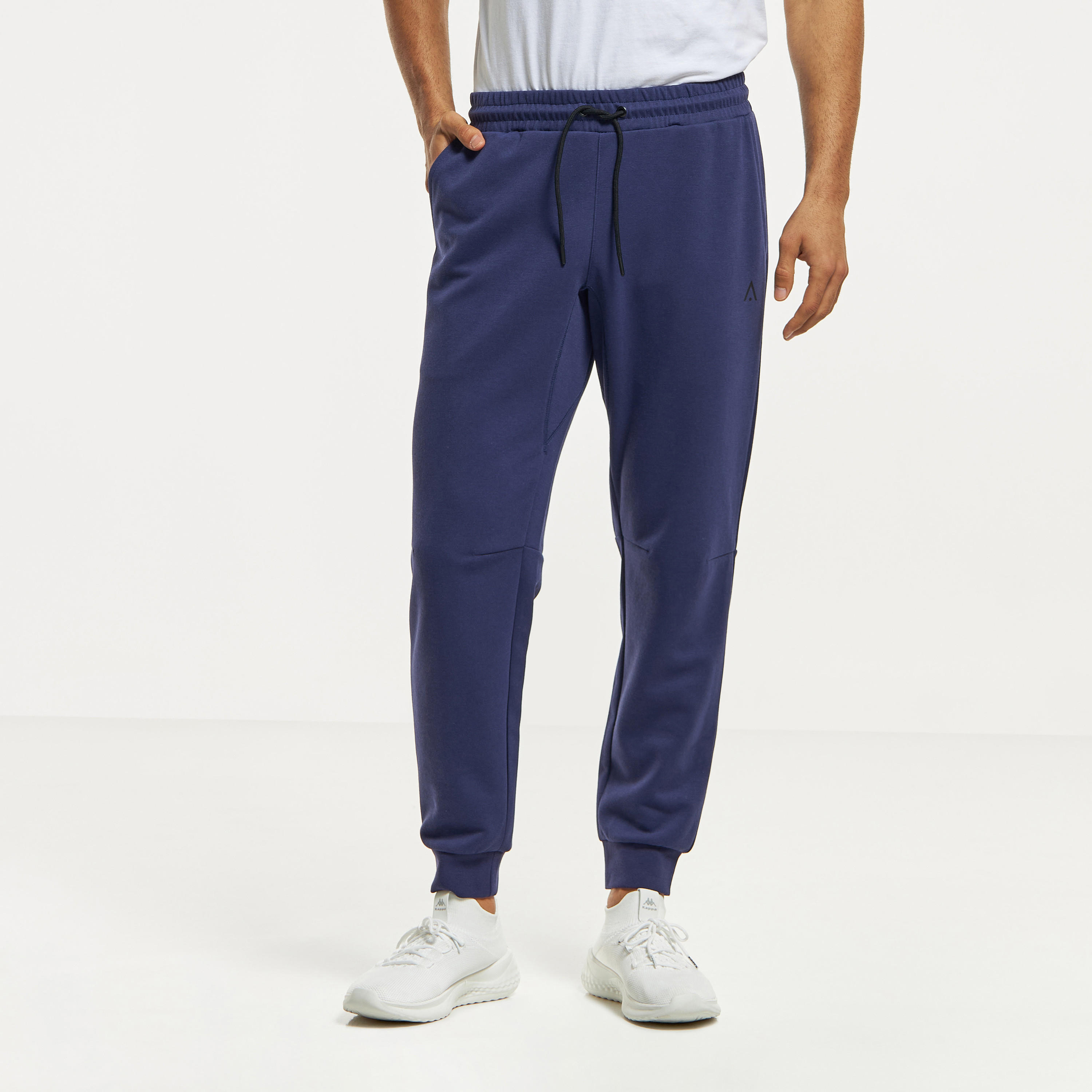 بنطلون رياضي سادة بجيوب ورباط إغلاق-men-clothing-sportswearandactivewear-bottoms-image-4