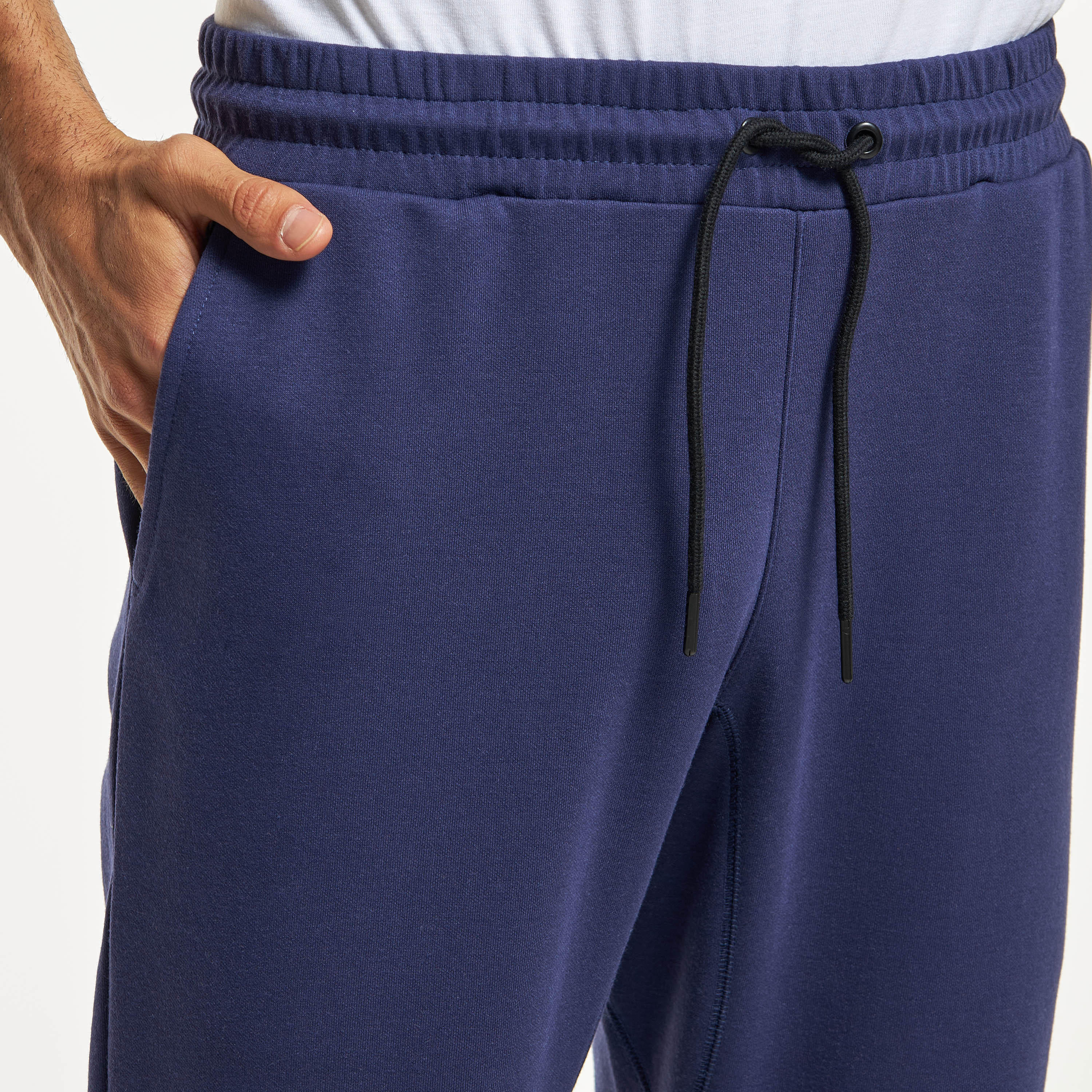 بنطلون رياضي سادة بجيوب ورباط إغلاق-men-clothing-sportswearandactivewear-bottoms-image-1