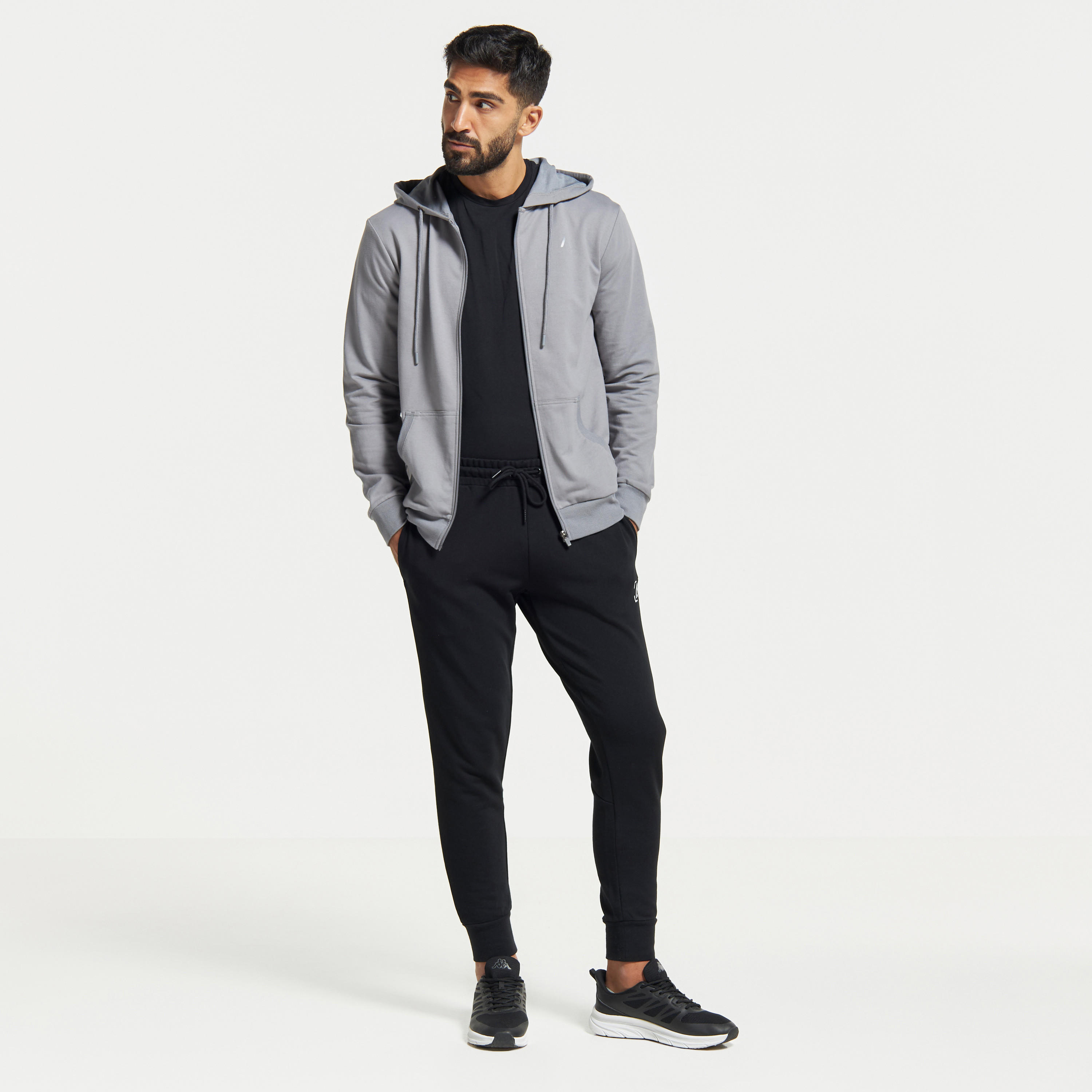 جاكيت سادة بأكمام طويلة بقبعة وسحّاب-men-winterwear-hoodiesandsweatshirts-image-2