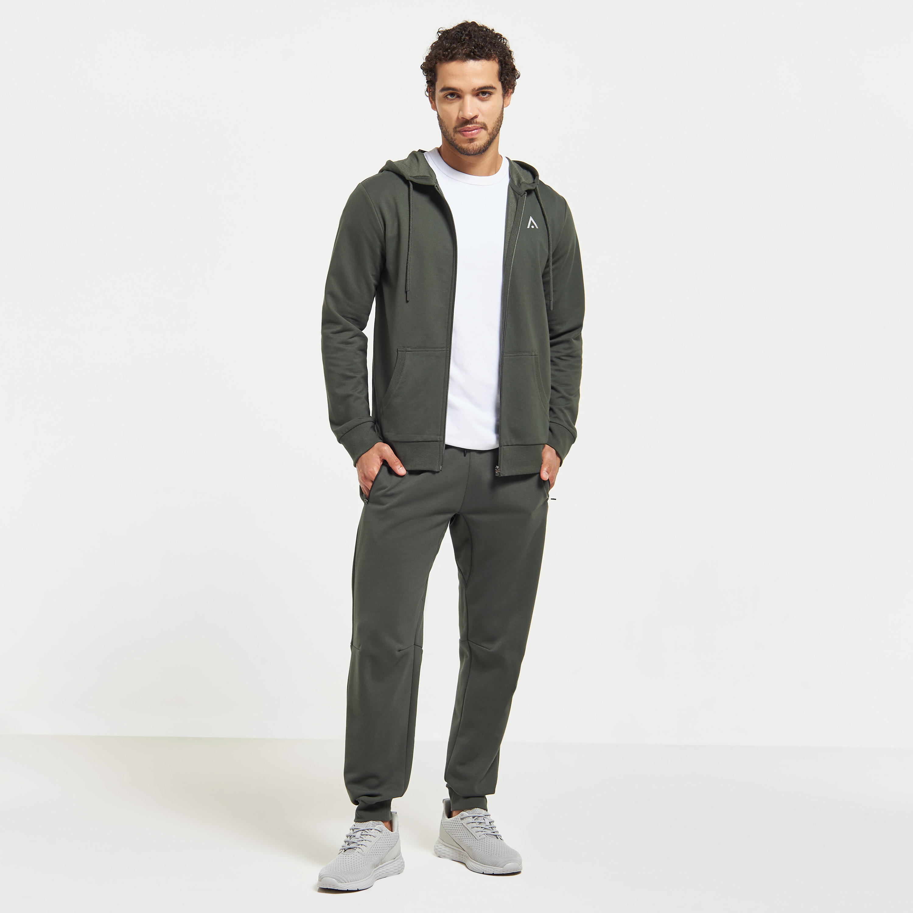 جاكيت سادة بأكمام طويلة بقبعة وسحّاب-men-winterwear-hoodiesandsweatshirts-image-6