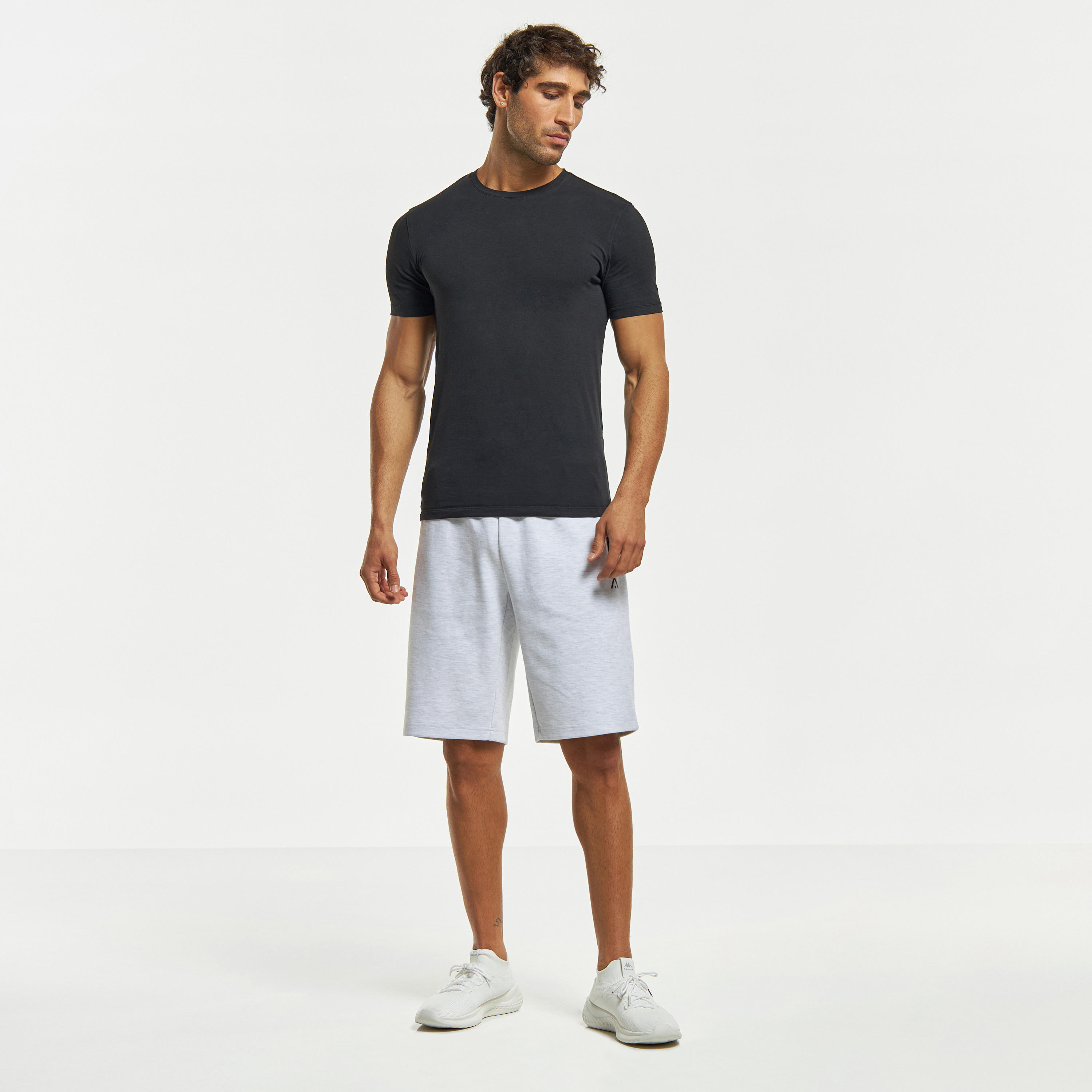 شورت سادة برباط إغلاق وجيوب-men-clothing-sportswearandactivewear-bottoms-image-3