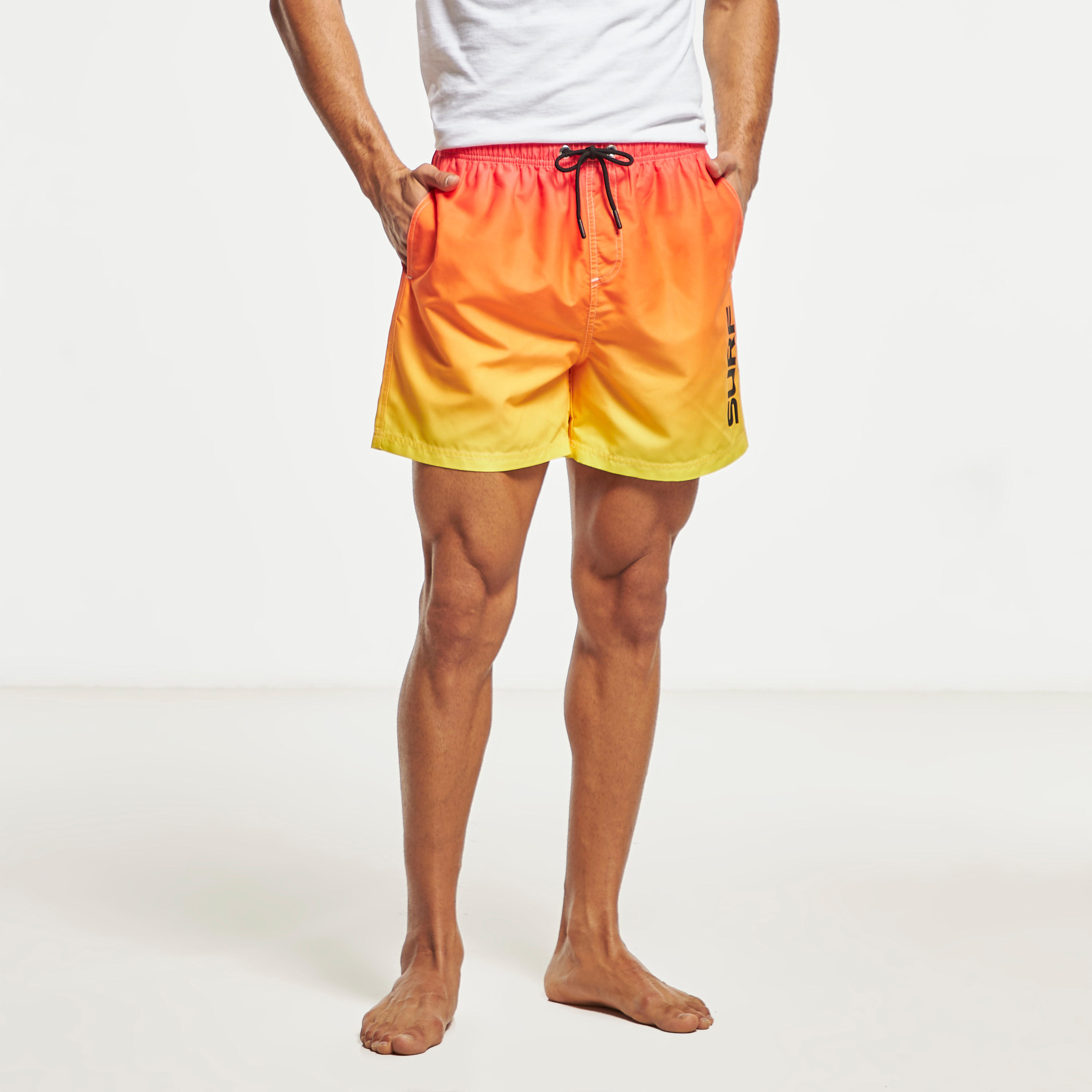شورت سباحة برباط إغلاق وجيوب وطبعات-men-clothing-sportswearandactivewear-bottoms-image-1