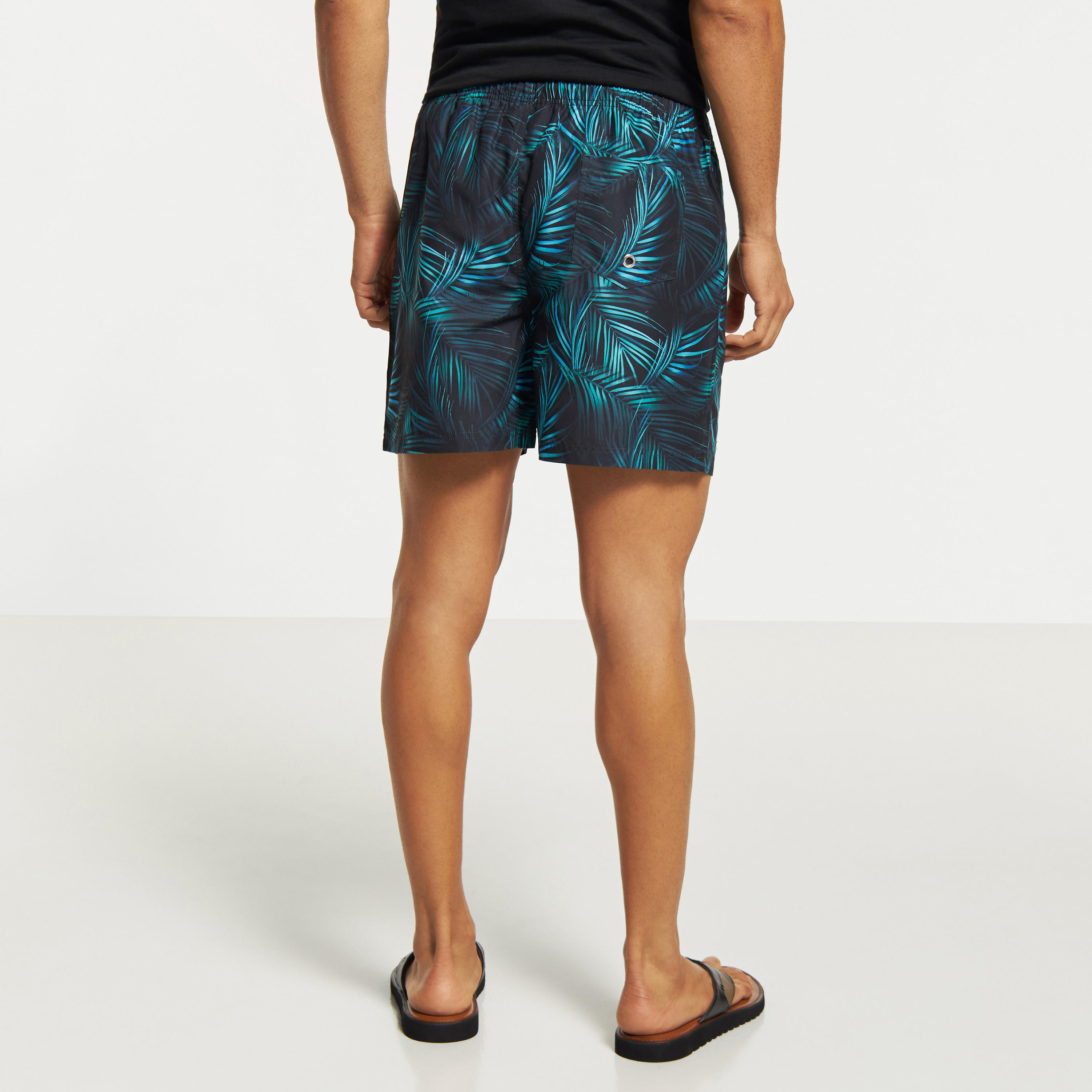 شورت سباحة برباط إغلاق وجيوب وطبعات-men-clothing-sportswearandactivewear-bottoms-image-3