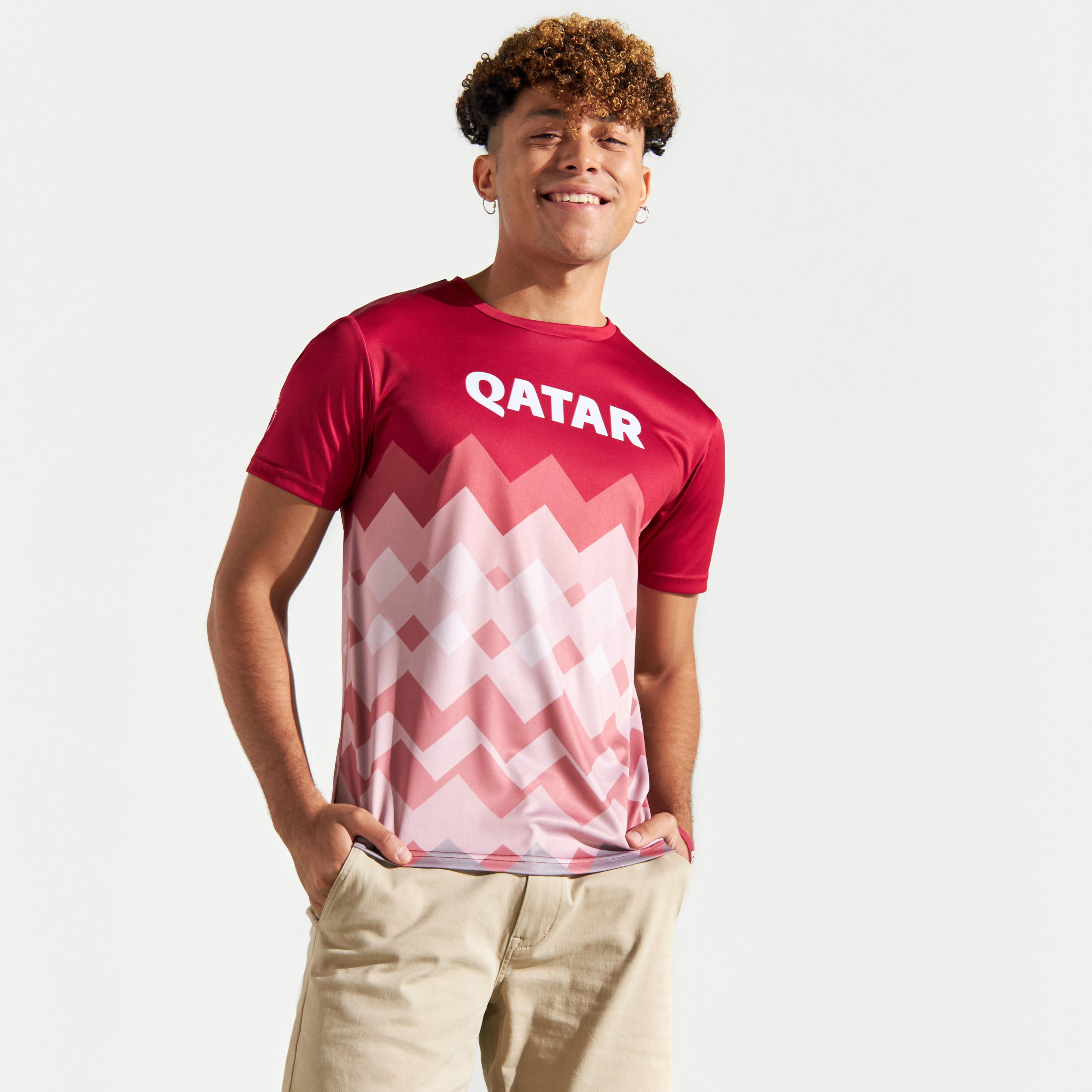 تيشيرت كرة قدم قطر بياقة ضيقة للجنسين-men-clothing-sportswearandactivewear-tshirtsandpolos-image-3