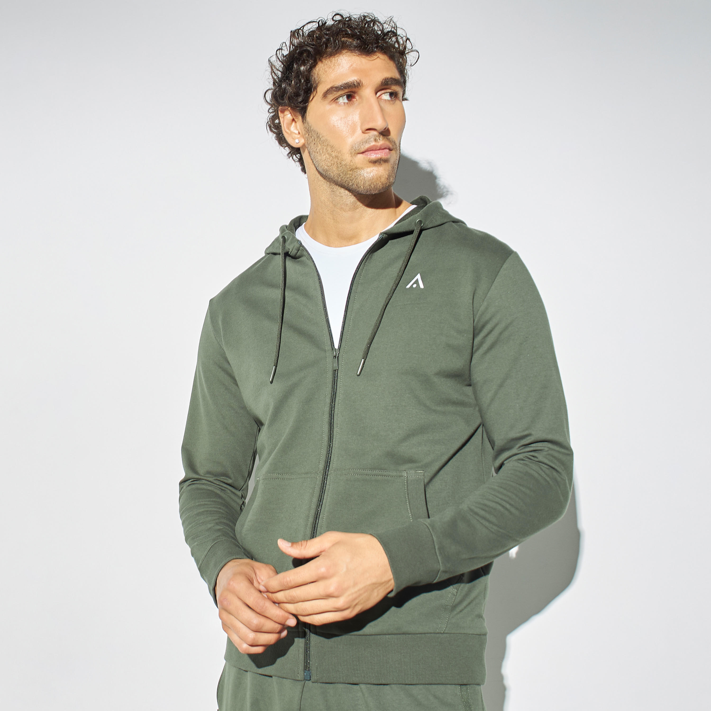 هودي سادة بسحاب وجيب كنغر-men-winterwear-hoodiesandsweatshirts-image-5
