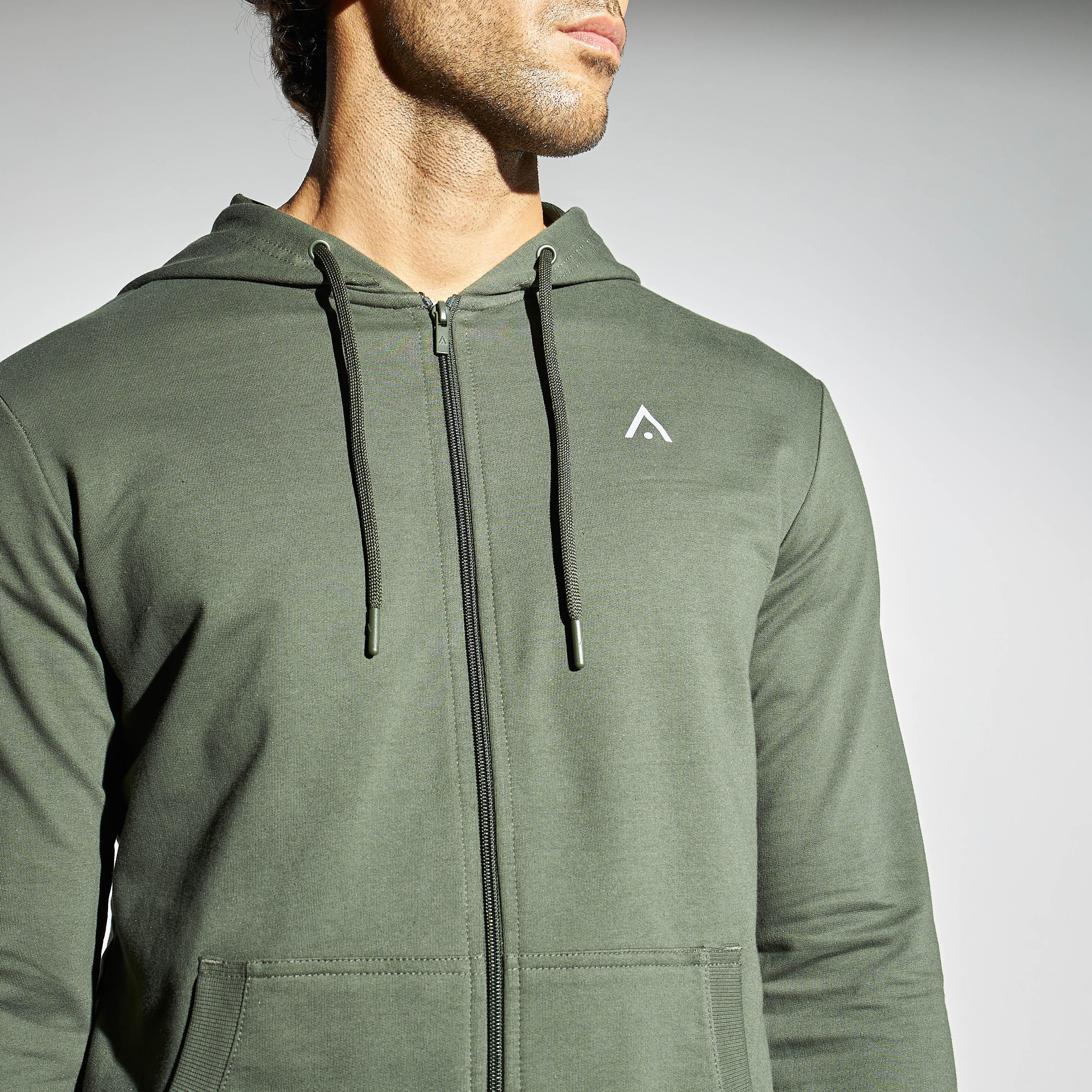 هودي سادة بسحاب وجيب كنغر-men-winterwear-hoodiesandsweatshirts-image-2