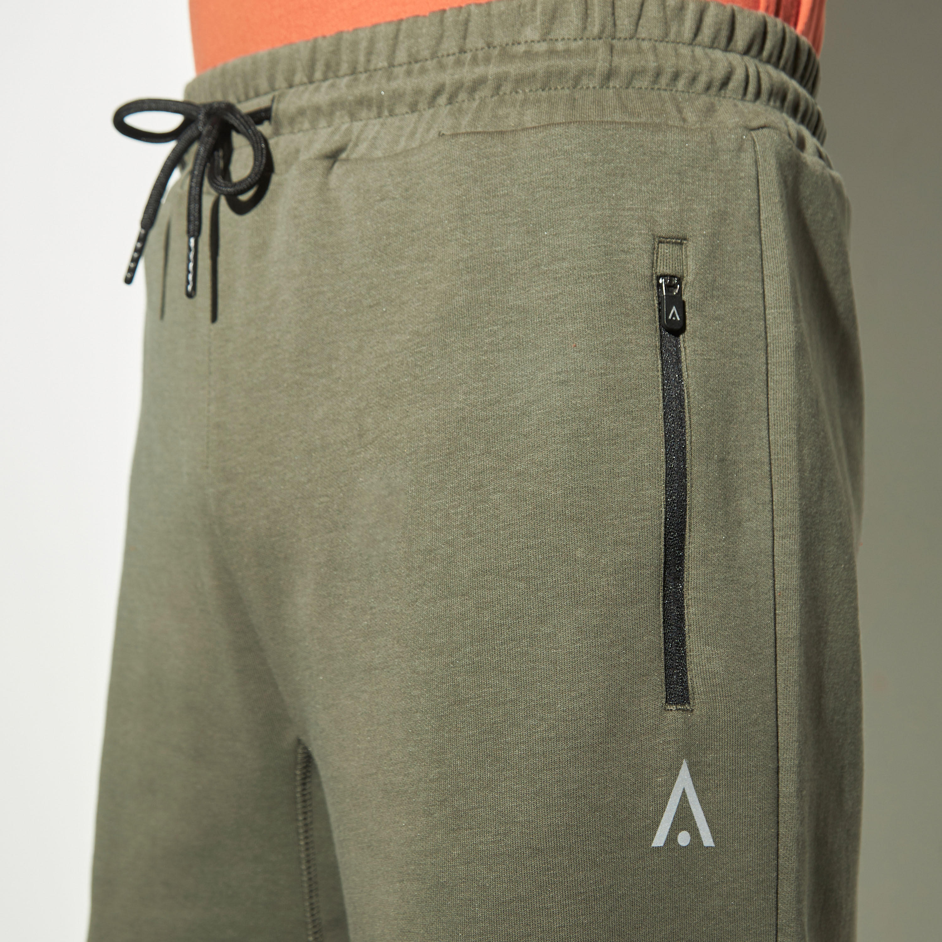 Solid Shorts with Drawstring Closure and Zipper Pockets-men-clothing-sportswearandactivewear-bottoms-image-4