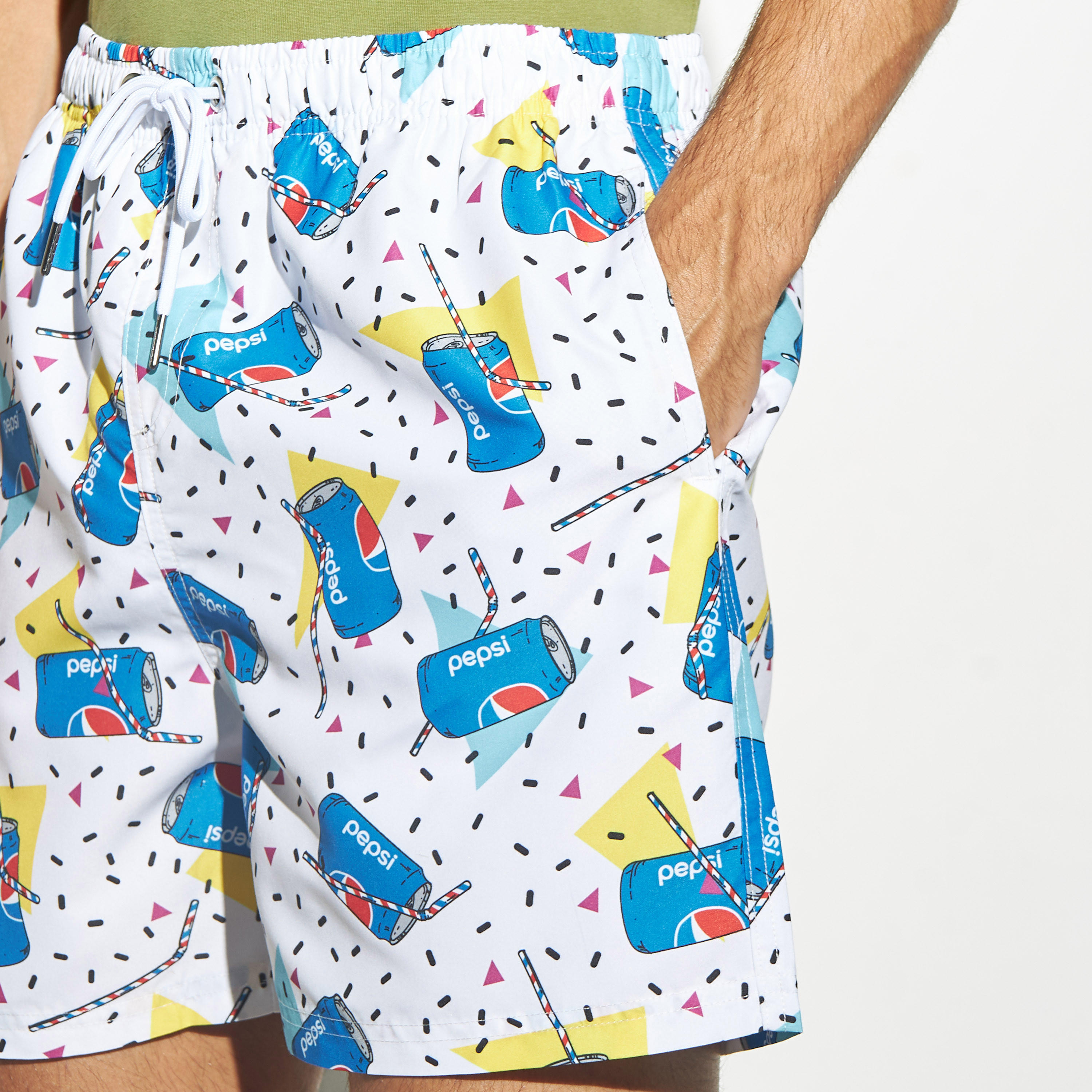 شورت شاطئ برباط إغلاق وجيوب وطبعات-men-clothing-sportswearandactivewear-bottoms-image-4