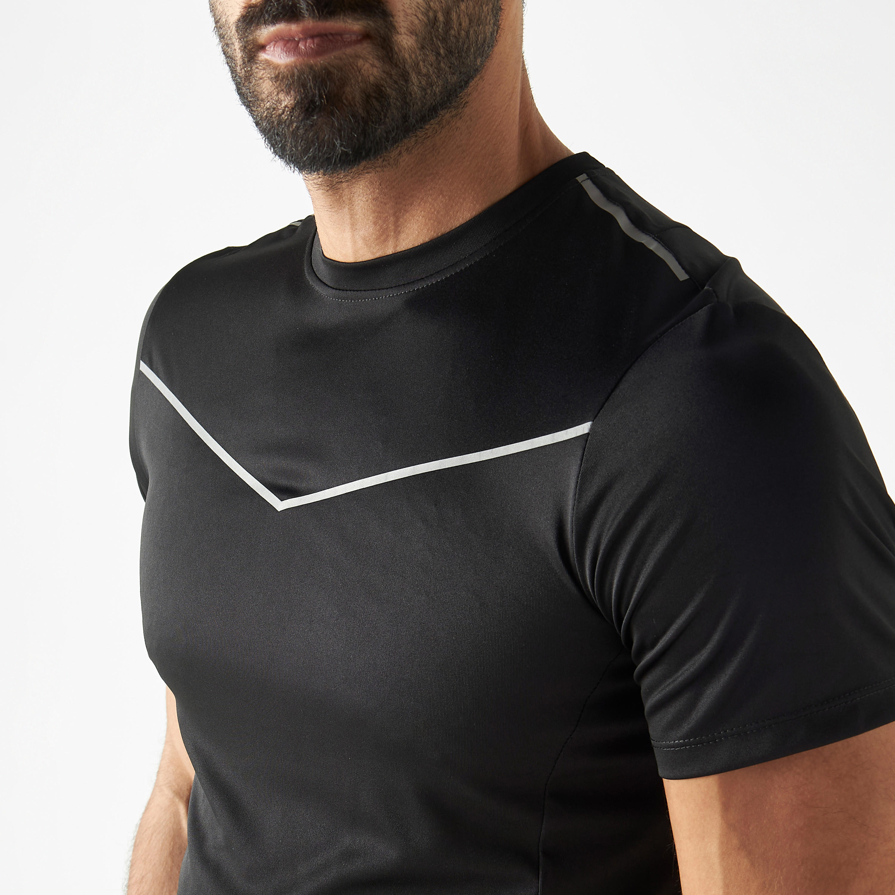 تيشيرت بيرفورمانس سادة بياقة ضيّقة وأكمام قصيرة-men-clothing-sportswearandactivewear-tshirtsandpolos-image-1