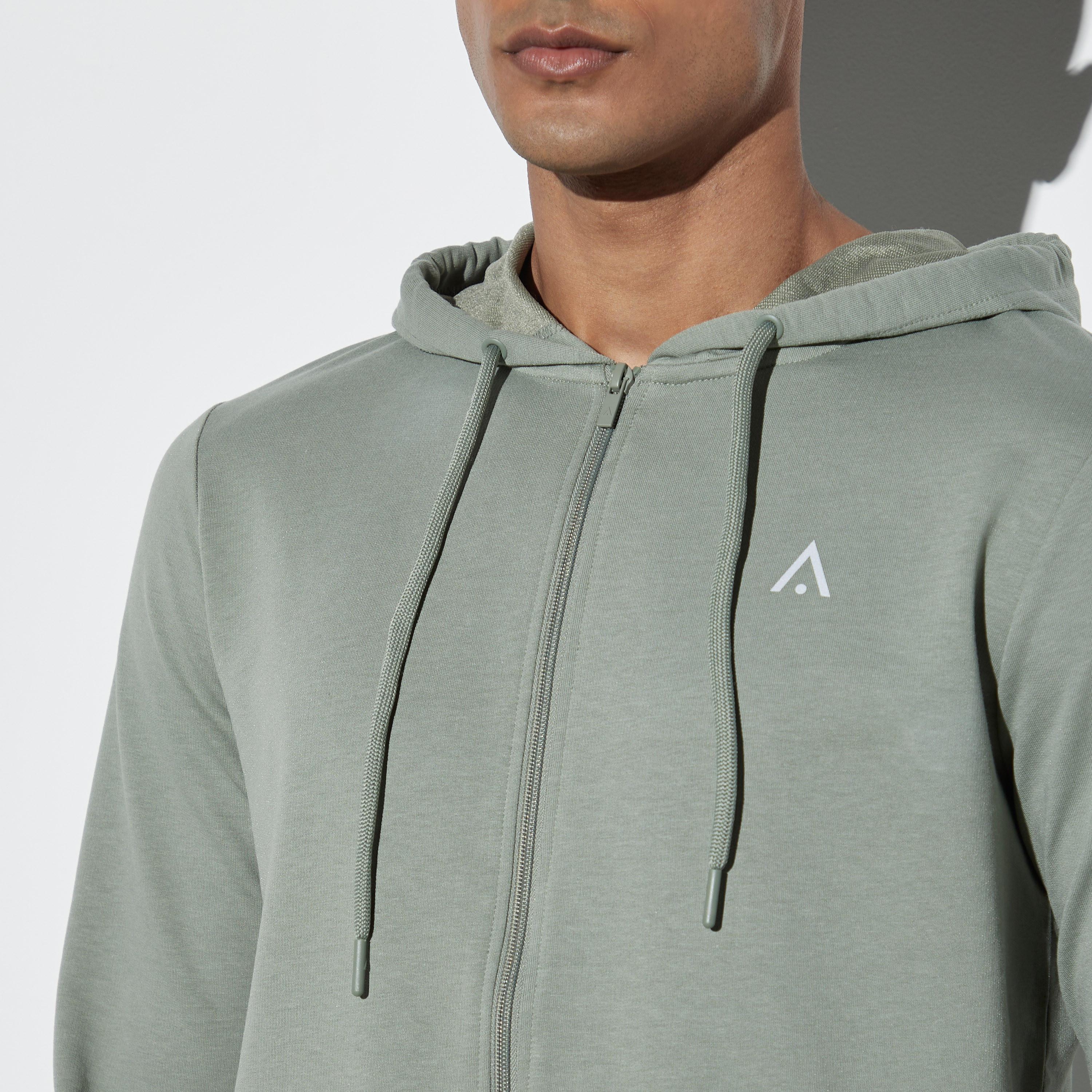 هودي سادة بسحاب وجيب كنغر-men-winterwear-hoodiesandsweatshirts-image-2