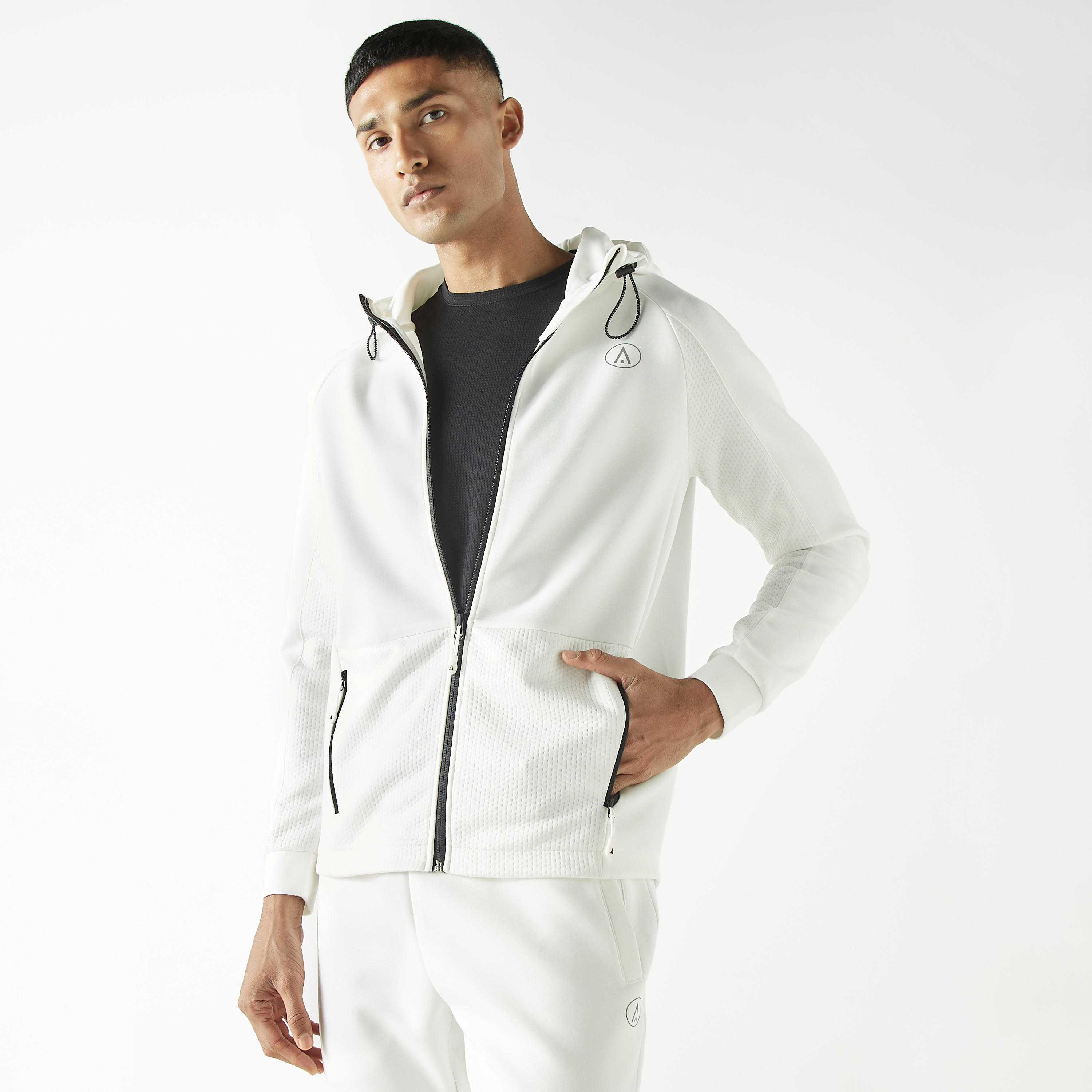 هودي بجيوب وسحّاب-men-clothing-jacketsandblazers-jackets-image-1