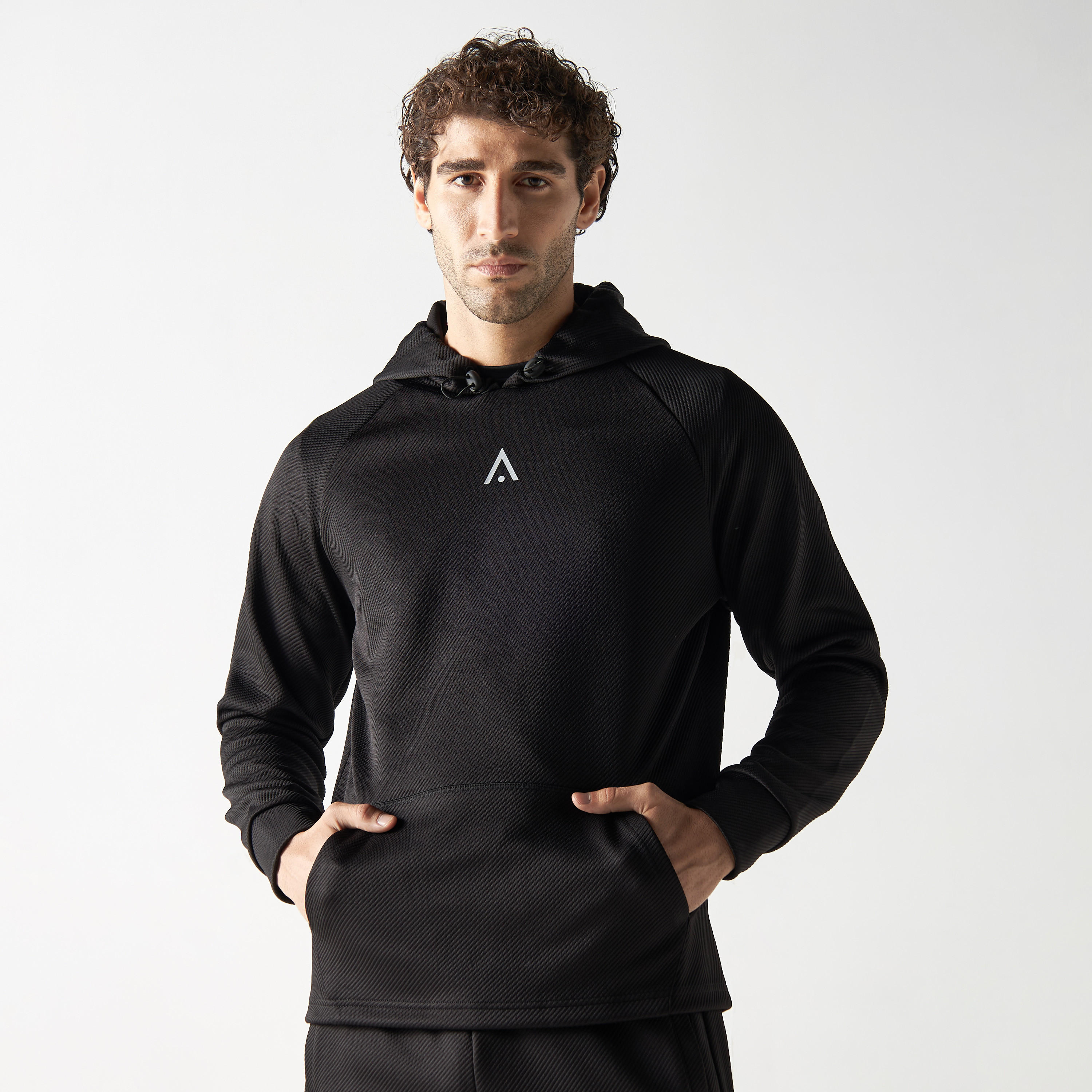 هودي بارز الملمس بأكمام طويلة وجيوب كنغر-men-winterwear-hoodiesandsweatshirts-image-1