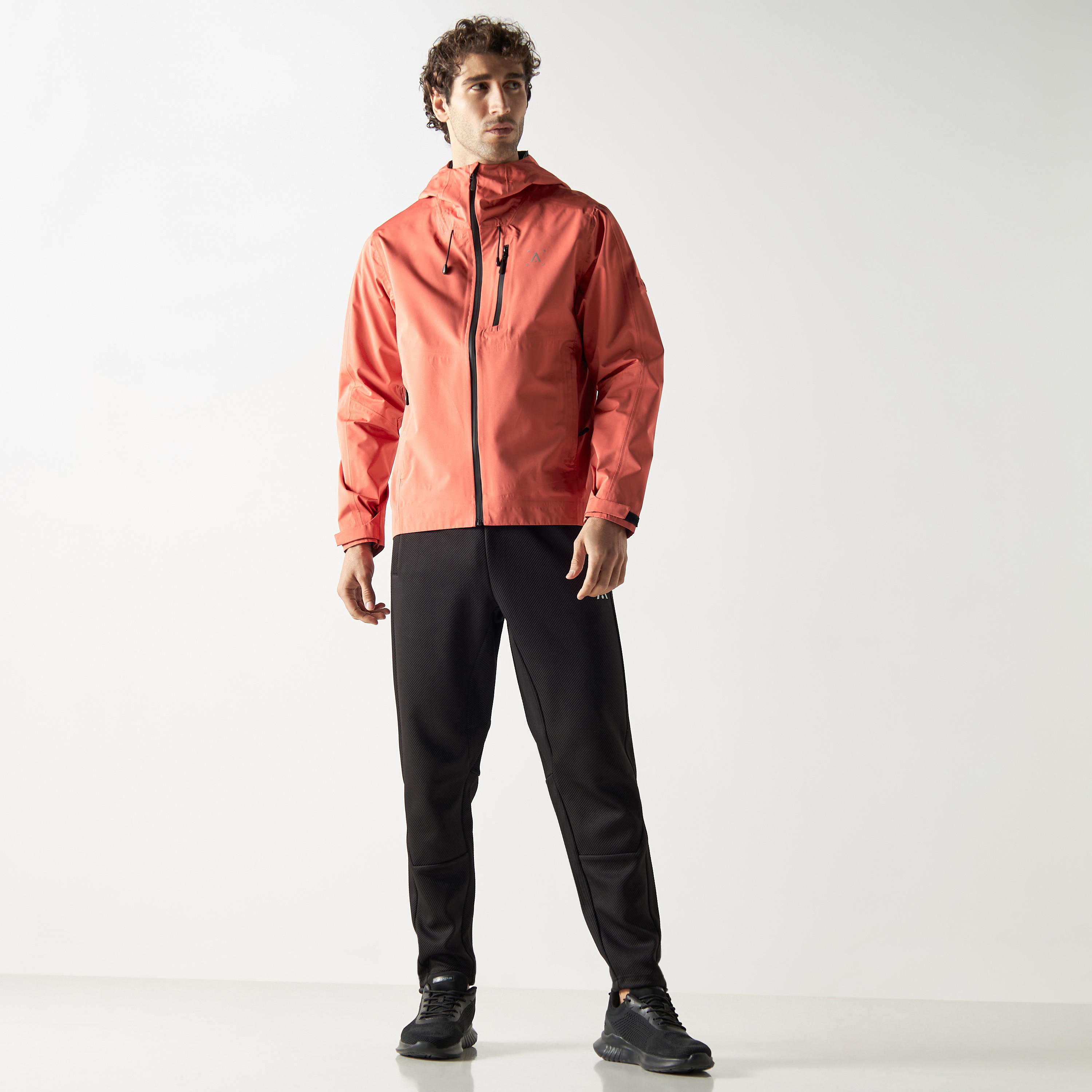 هودي سادة بسحّاب وأكمام طويلة وجيوب-men-winterwear-hoodiesandsweatshirts-image-4