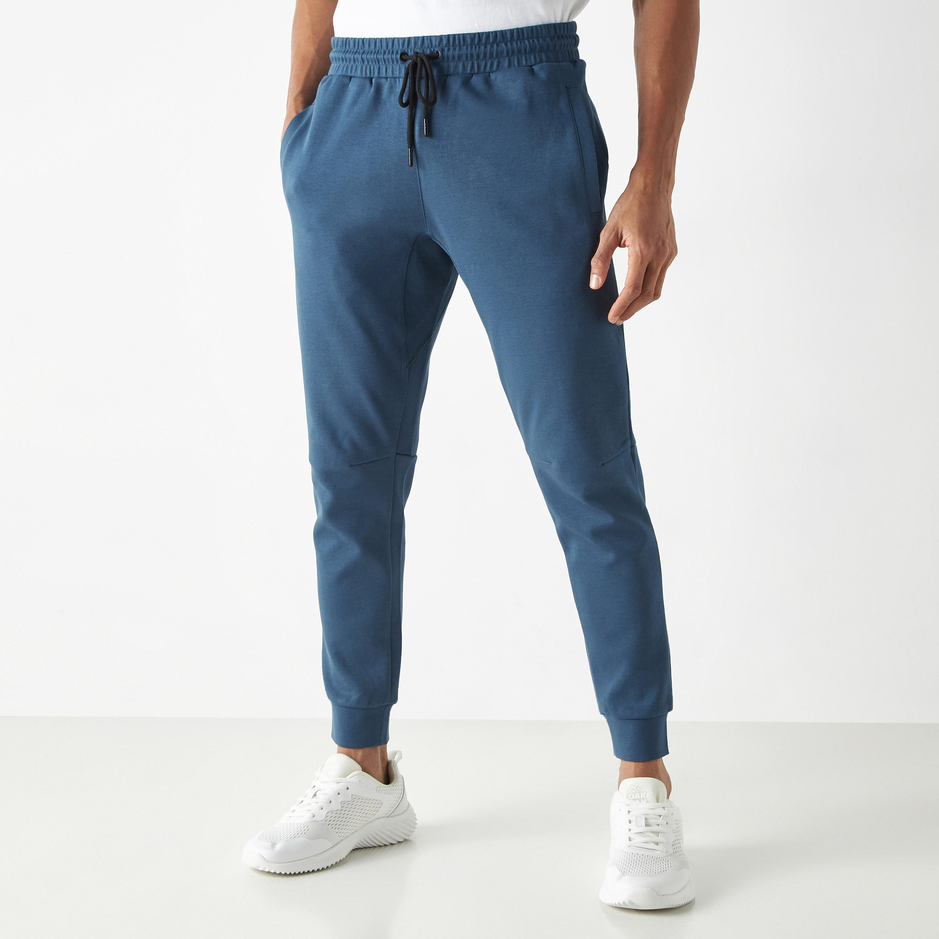 بنطلون رياضي سادة برباط إغلاق وجيوب-men-clothing-sportswearandactivewear-bottoms-image-1