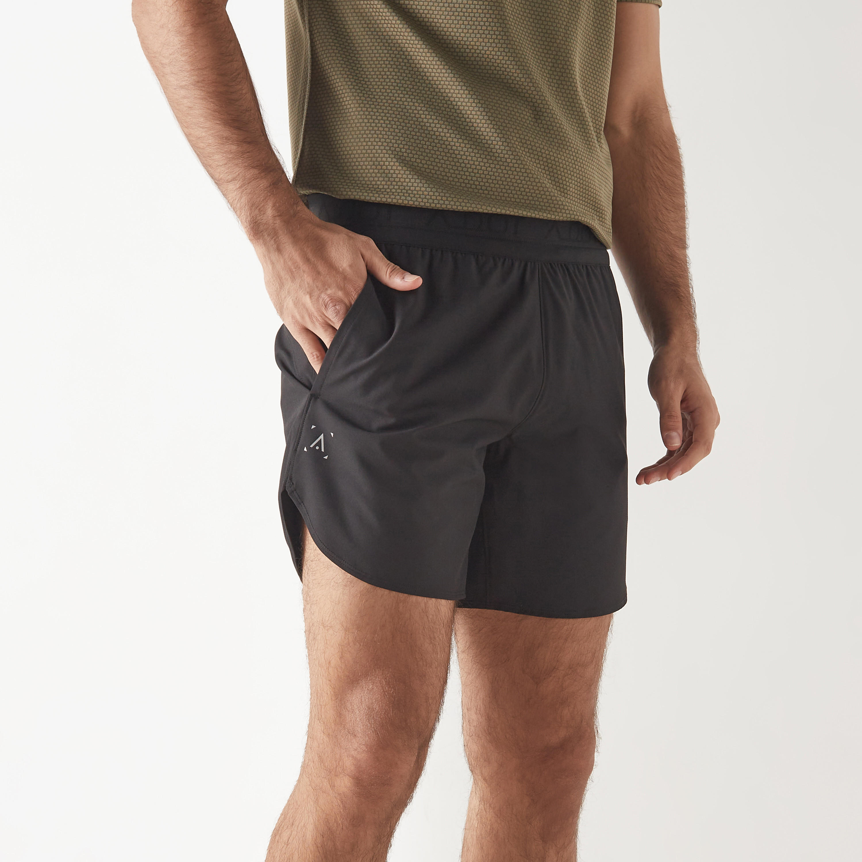 شورت بخصر مطاطي وجيوب-men-clothing-bottoms-shorts-image-1