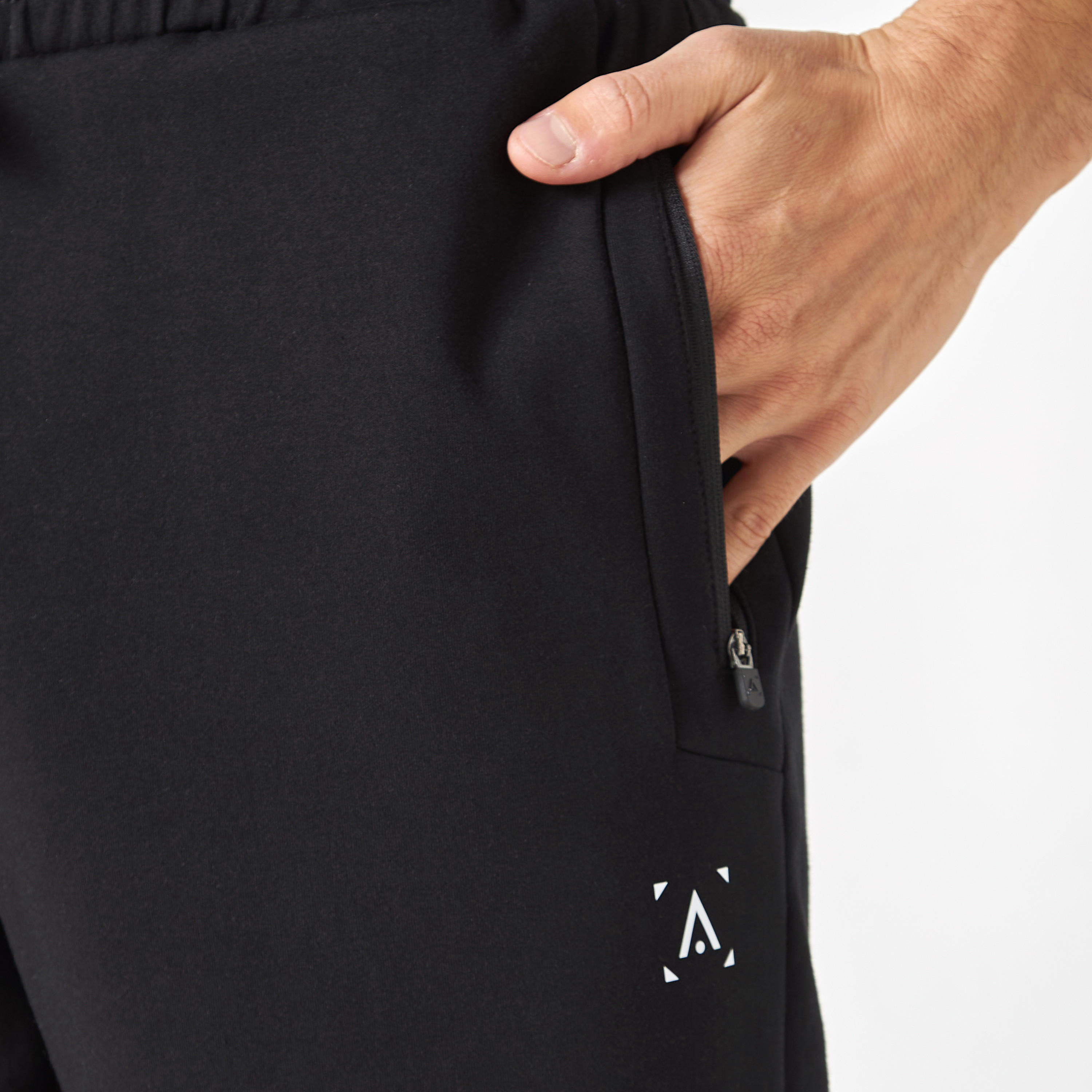 شورت بطبعات وخصر مطاطي وجيوب بسحاب-men-clothing-bottoms-shorts-image-4