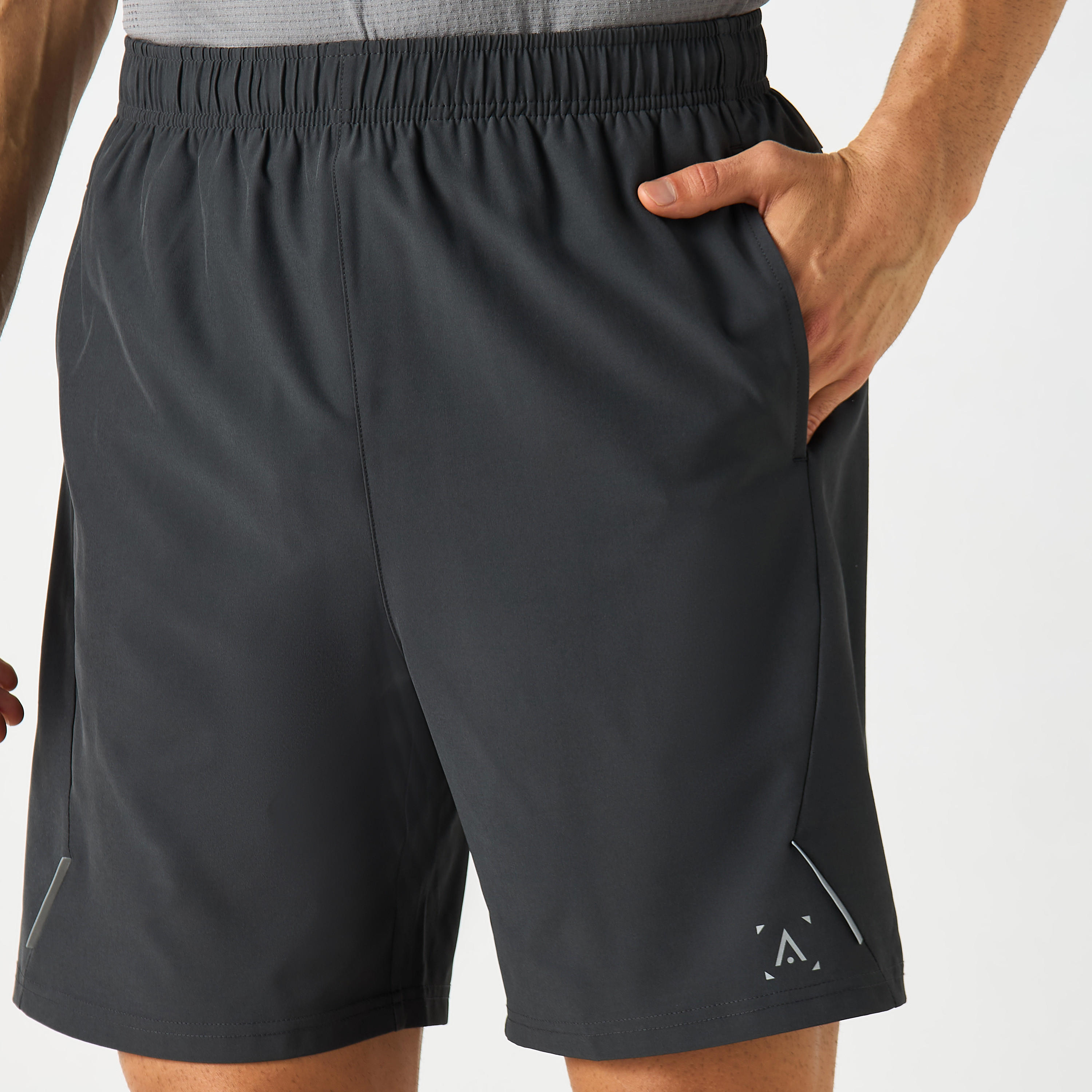 شورت بجيوب وحزام خصر مطاطي-men-clothing-bottoms-shorts-image-4