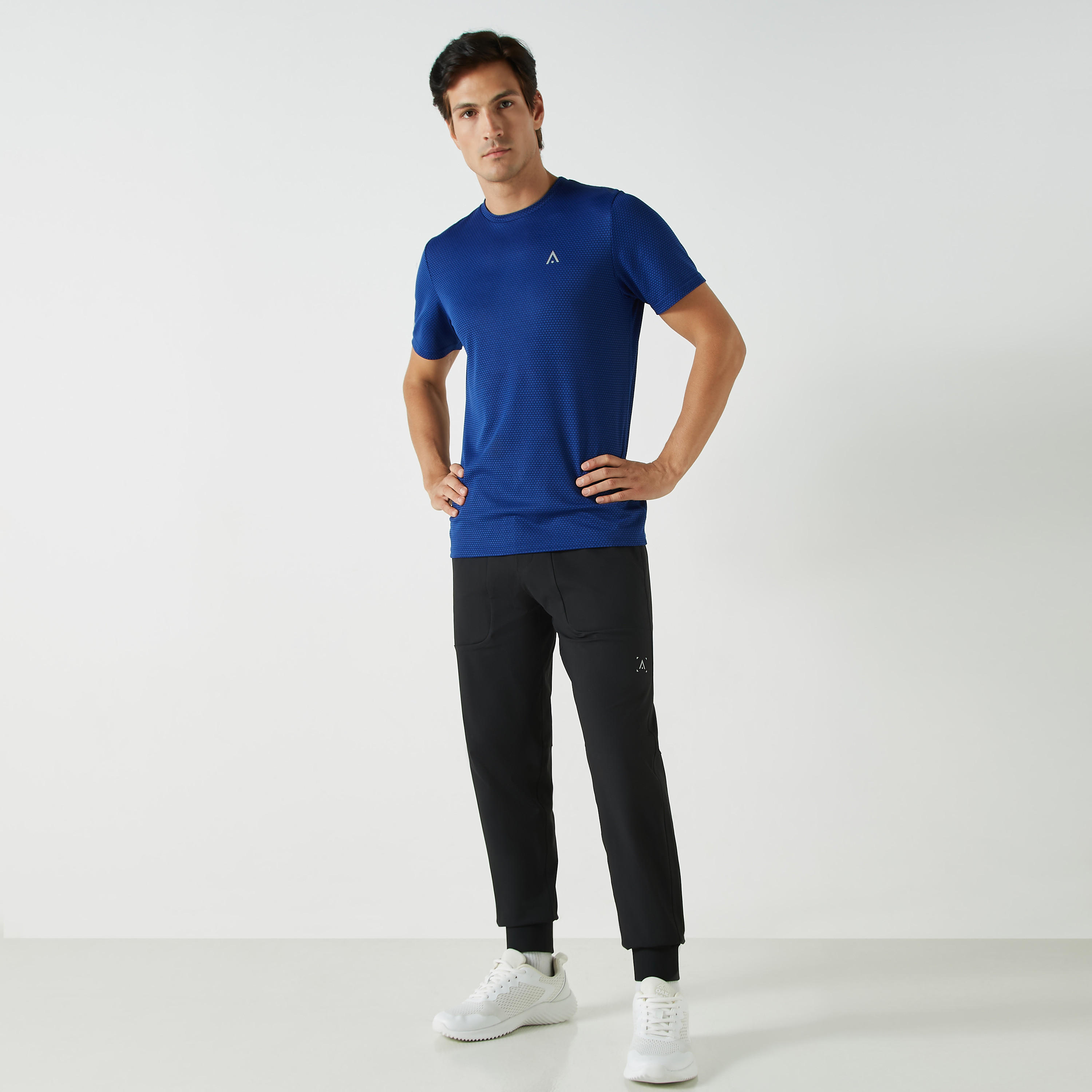 بنطلون رياضي سادة برباط إغلاق وجيوب-men-clothing-sportswearandactivewear-bottoms-image-3