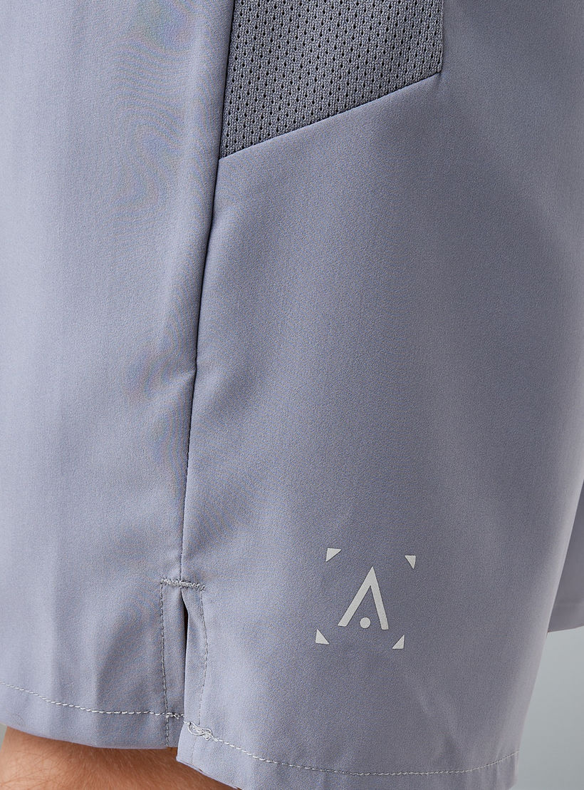 شورت بقصة عادية وخصر مطاطي-men-clothing-bottoms-shorts-image-6