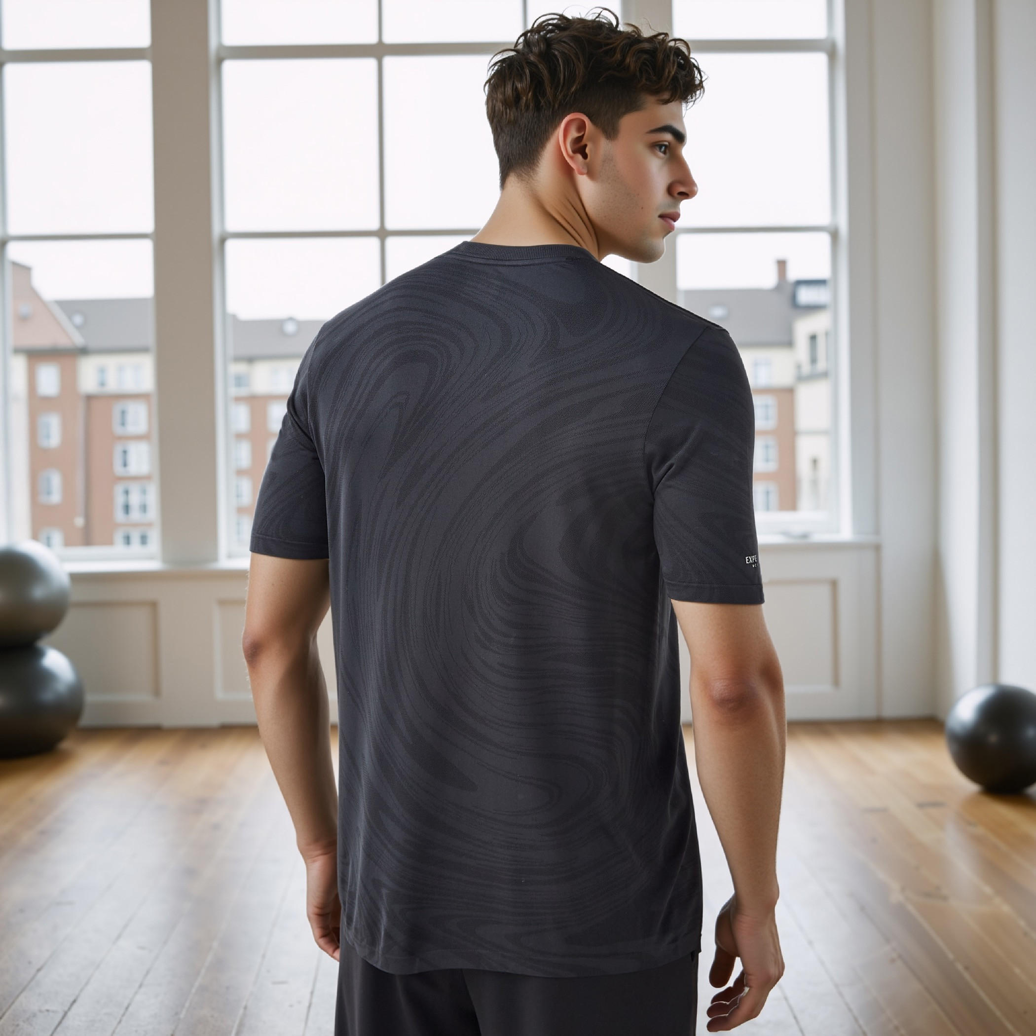 Jacquard Crew Neck T-shirt-men-clothing-sportswearandactivewear-tshirtsandpolos-image-3