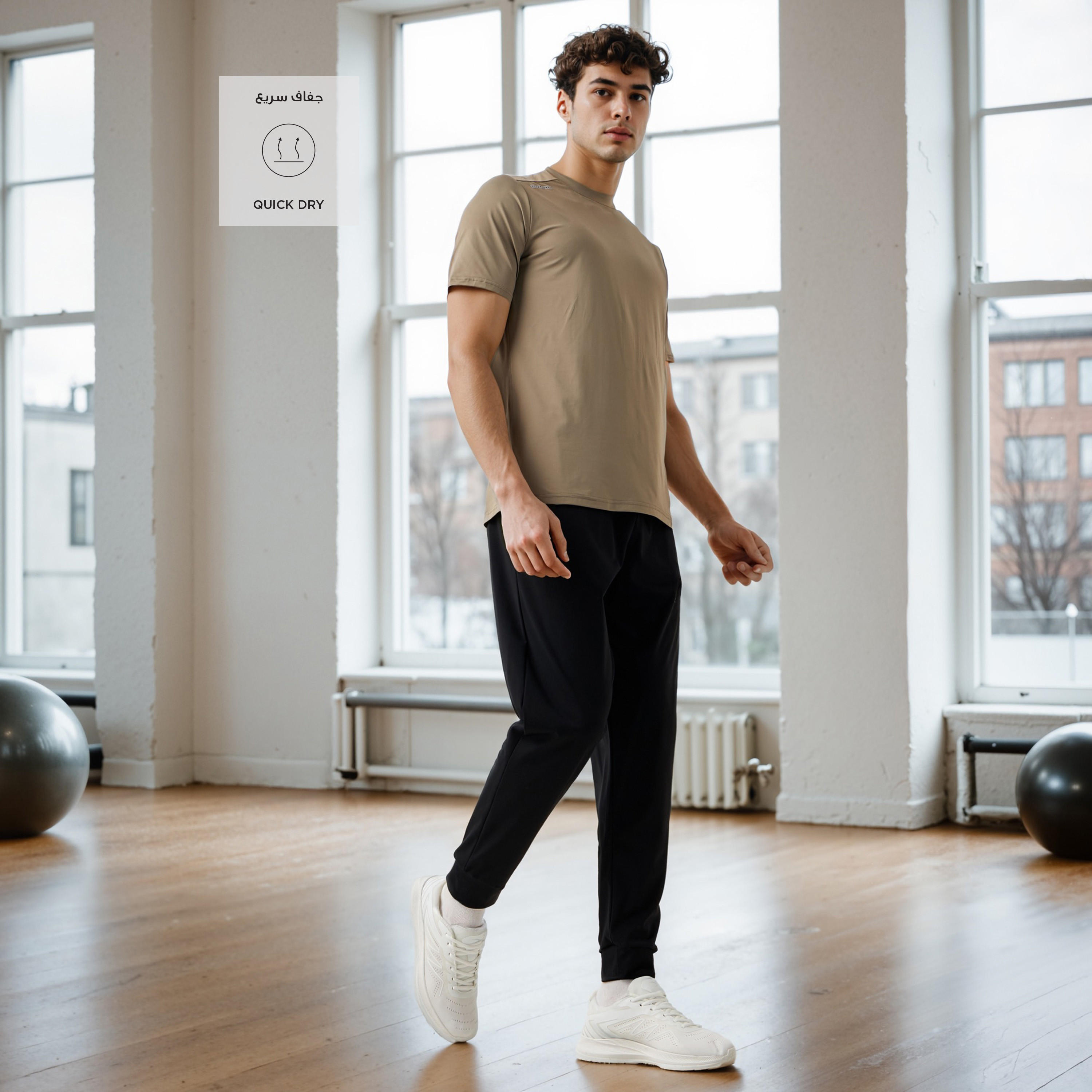 تيشيرت بقصة عادية وياقة ضيقة-men-clothing-tshirtsandpolos-tshirts-image-5