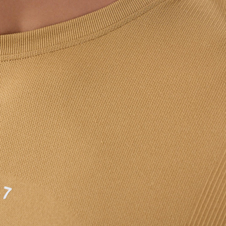 Printed Seamless T-shirt-men-clothing-sportswearandactivewear-tshirtsandpolos-image-5