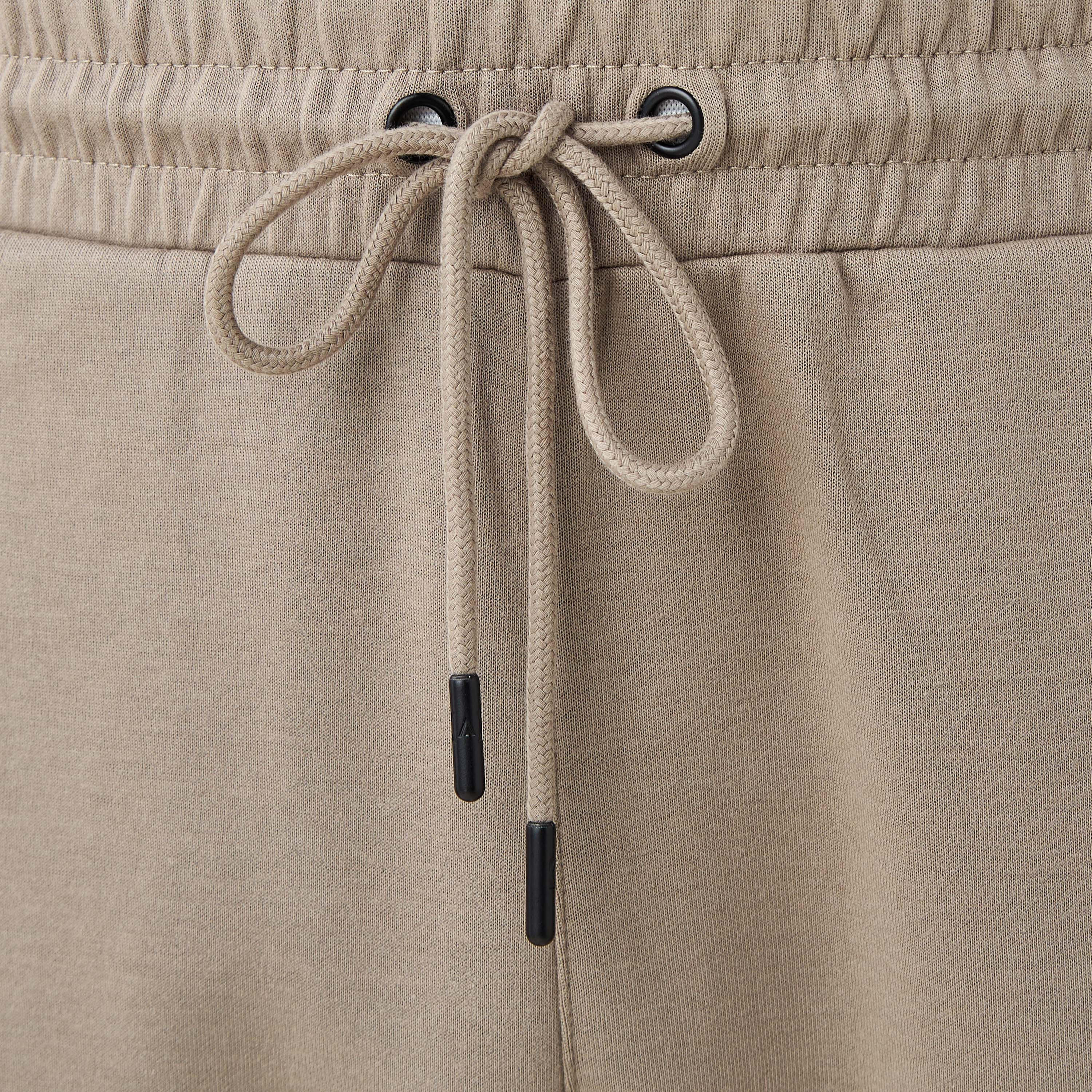 بنطلون رياضي بقصّة عادية وجيوب-men-clothing-sportswearandactivewear-tracksuits-image-1
