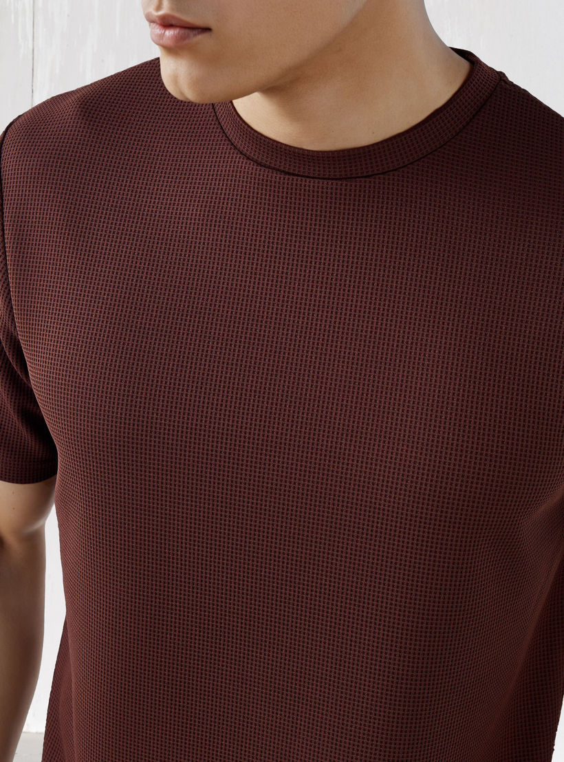 Waffle Textured T-shirt-men-clothing-sportswearandactivewear-tshirtsandpolos-image-4