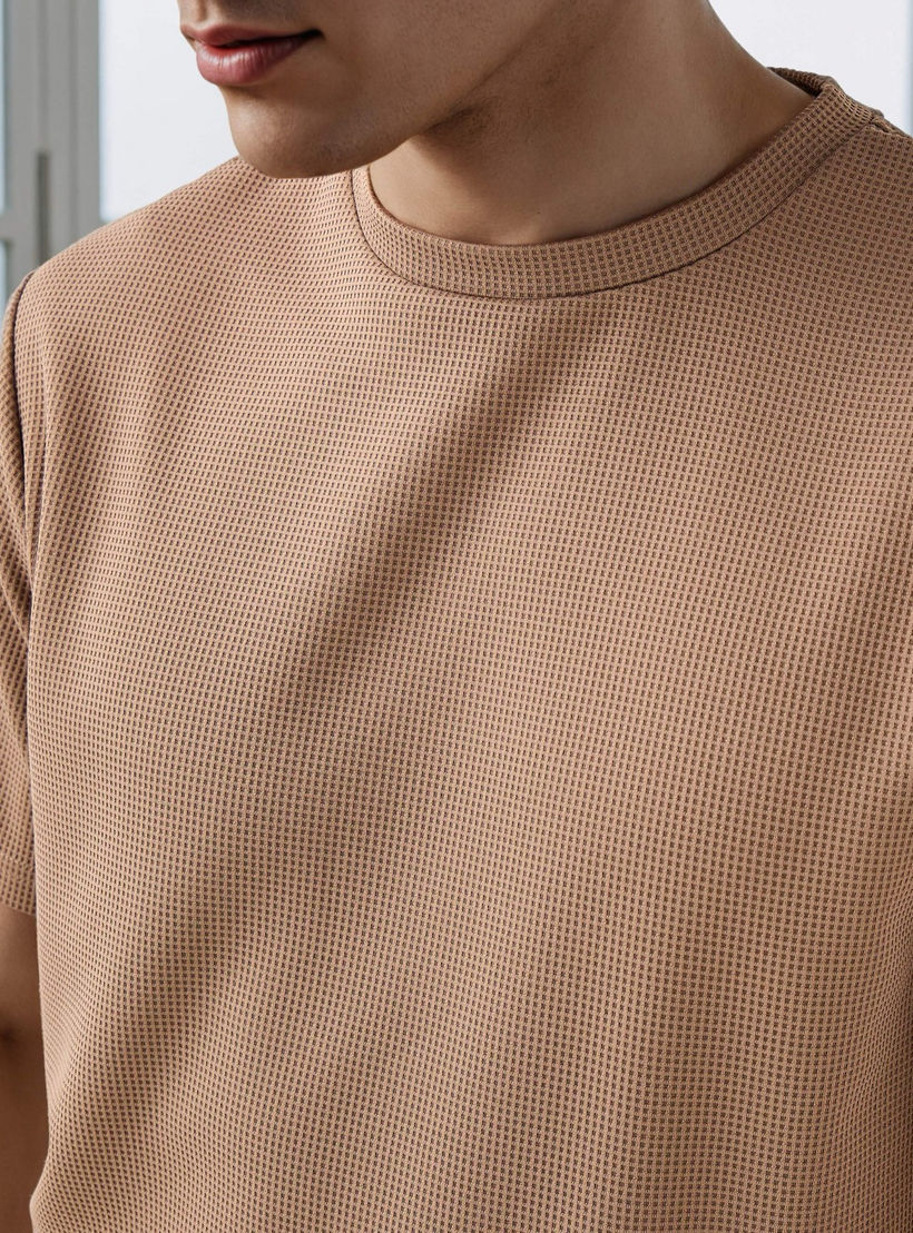 Waffle Textured T-shirt-men-clothing-sportswearandactivewear-tshirtsandpolos-image-4