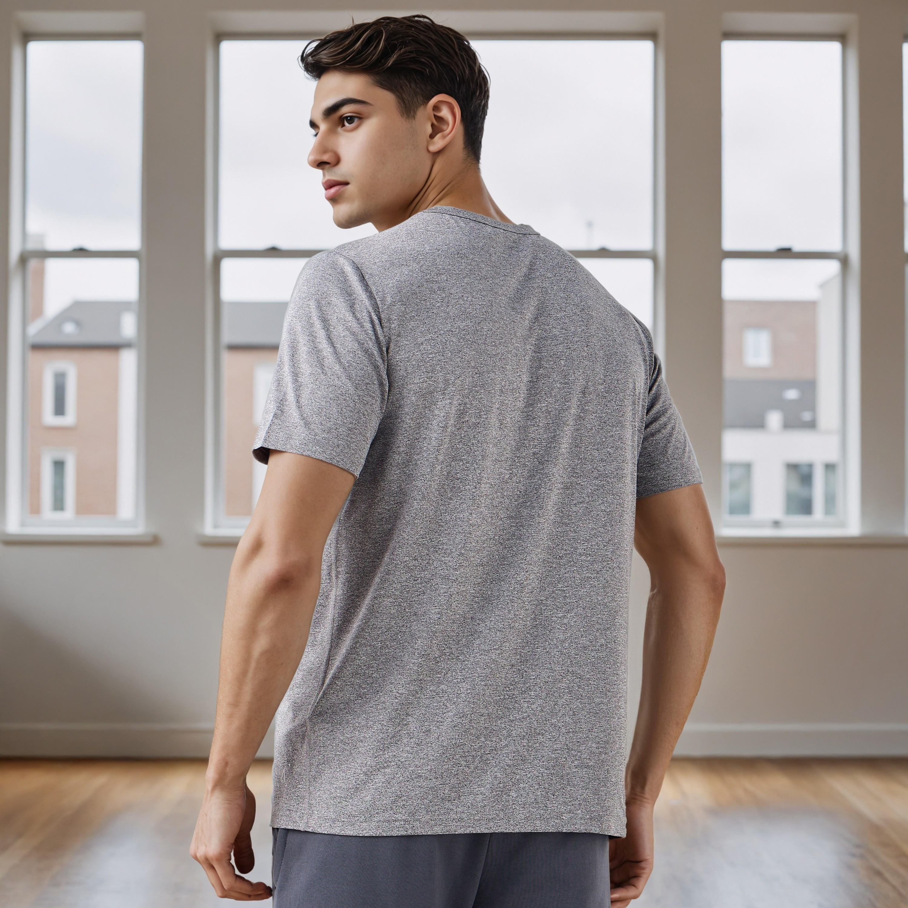 تيشيرت بأكمام قصيرة وياقة ضيقة-men-clothing-tshirtsandpolos-tshirts-image-3