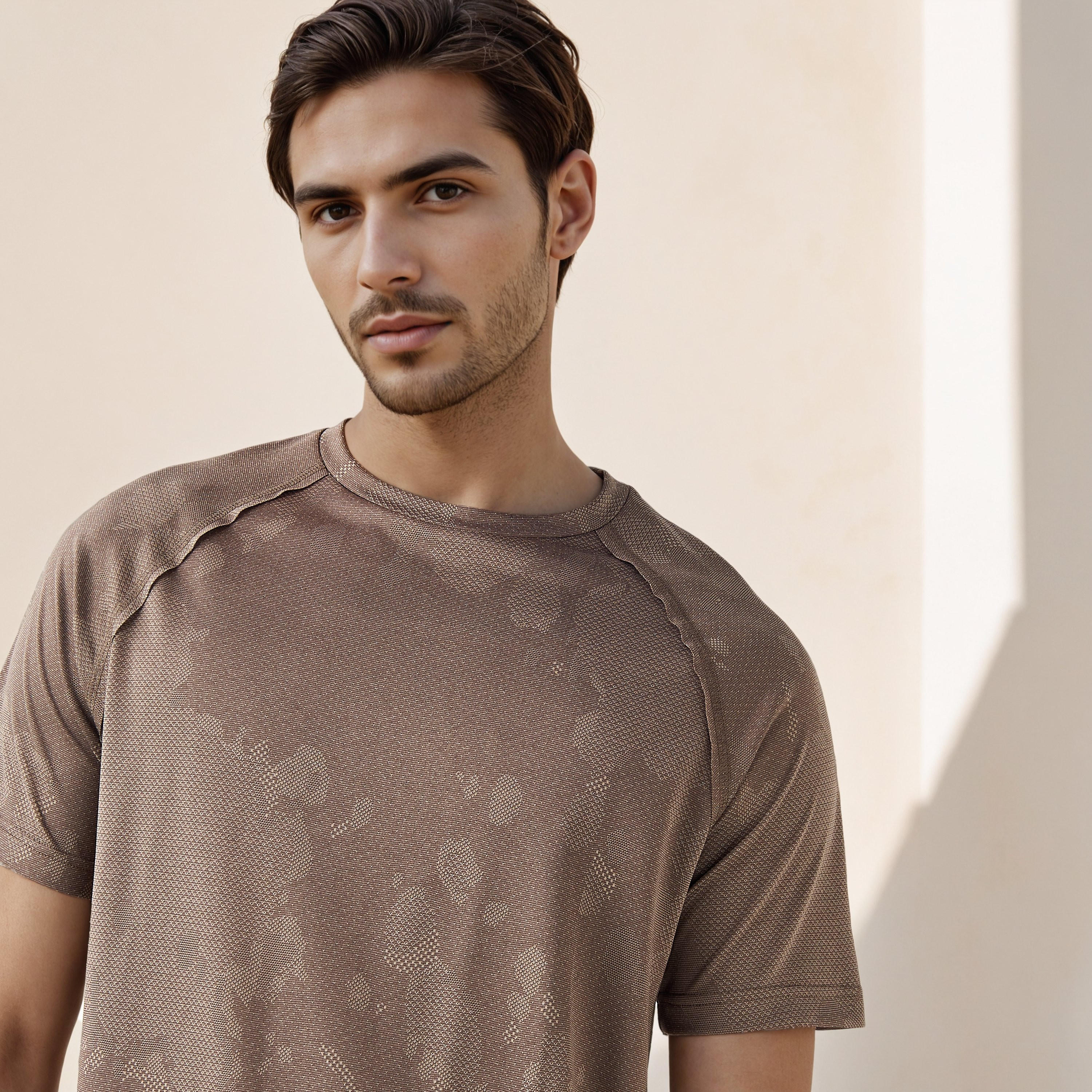 تيشيرت بقصة عادية بدون خياطة بأكمام راجلان-men-clothing-tshirtsandpolos-tshirts-image-4