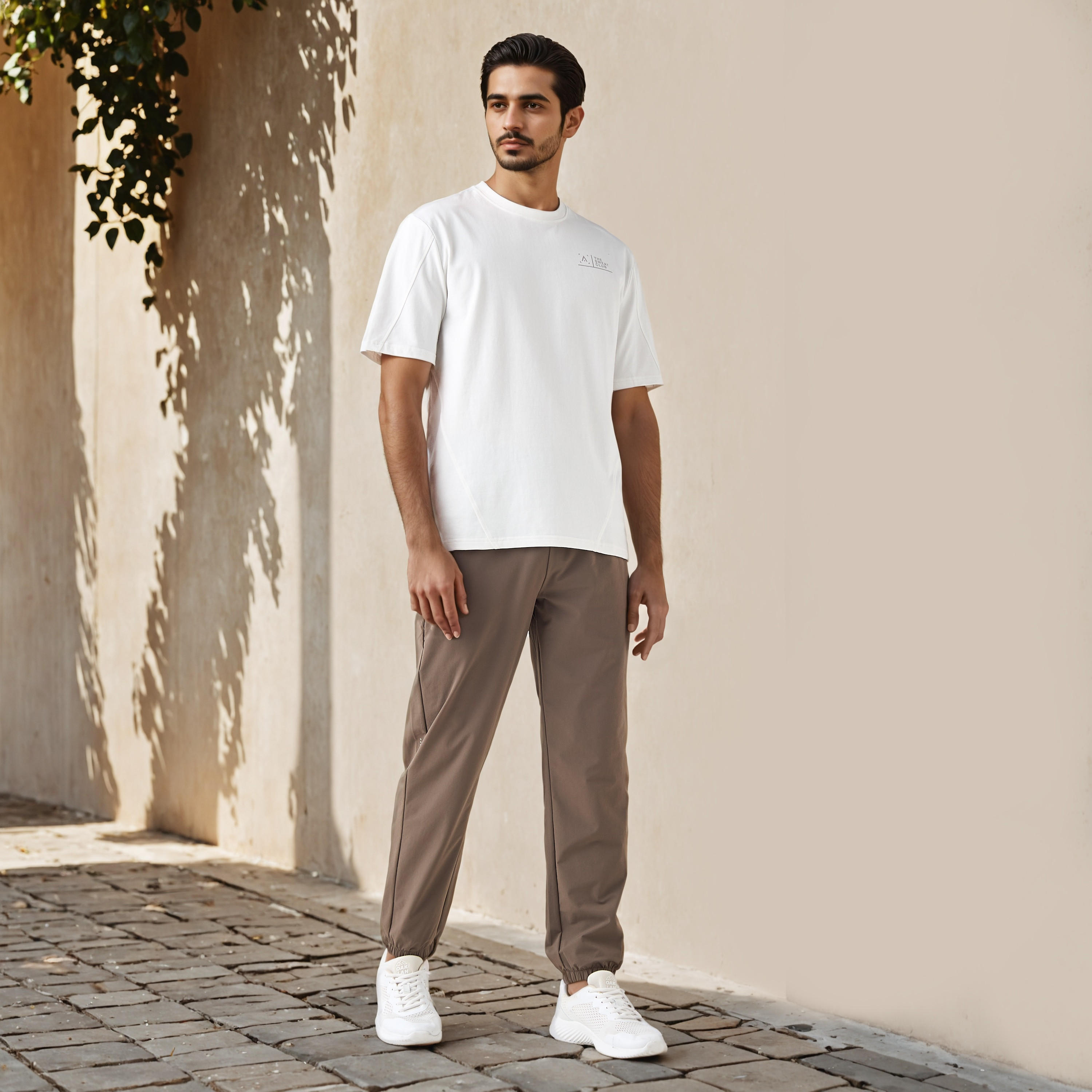 Regular Fit Joggers with Pockets-men-clothing-sportswearandactivewear-bottoms-joggers-image-2