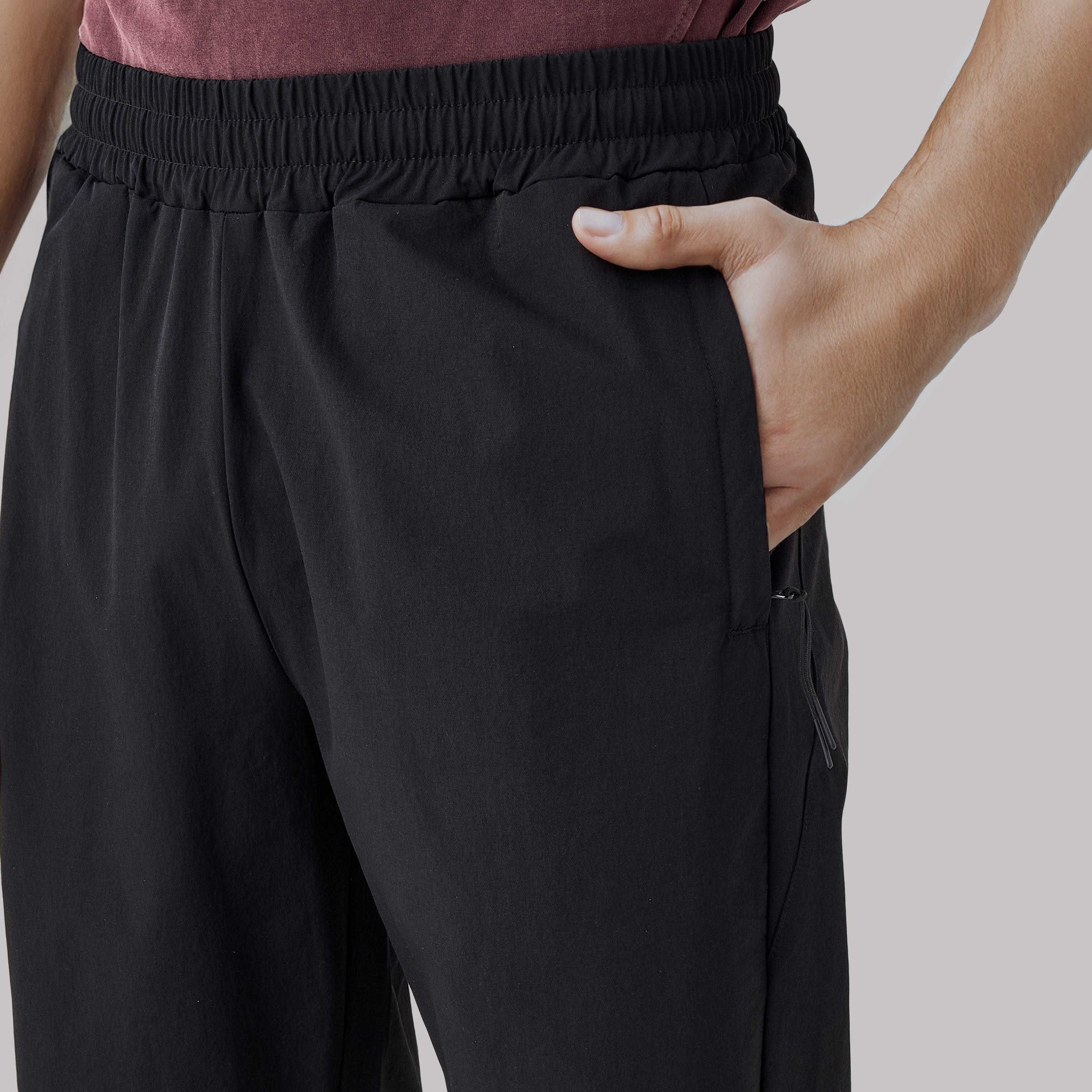 بنطلون رياضي بقصّة عادية وجيوب-men-clothing-sportswearandactivewear-bottoms-joggers-image-3