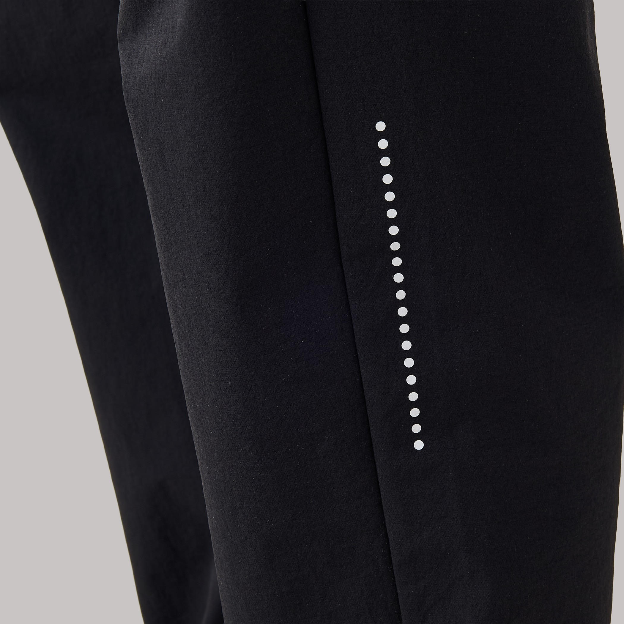 بنطلون رياضي بقصّة عادية وجيوب-men-clothing-sportswearandactivewear-bottoms-joggers-image-2