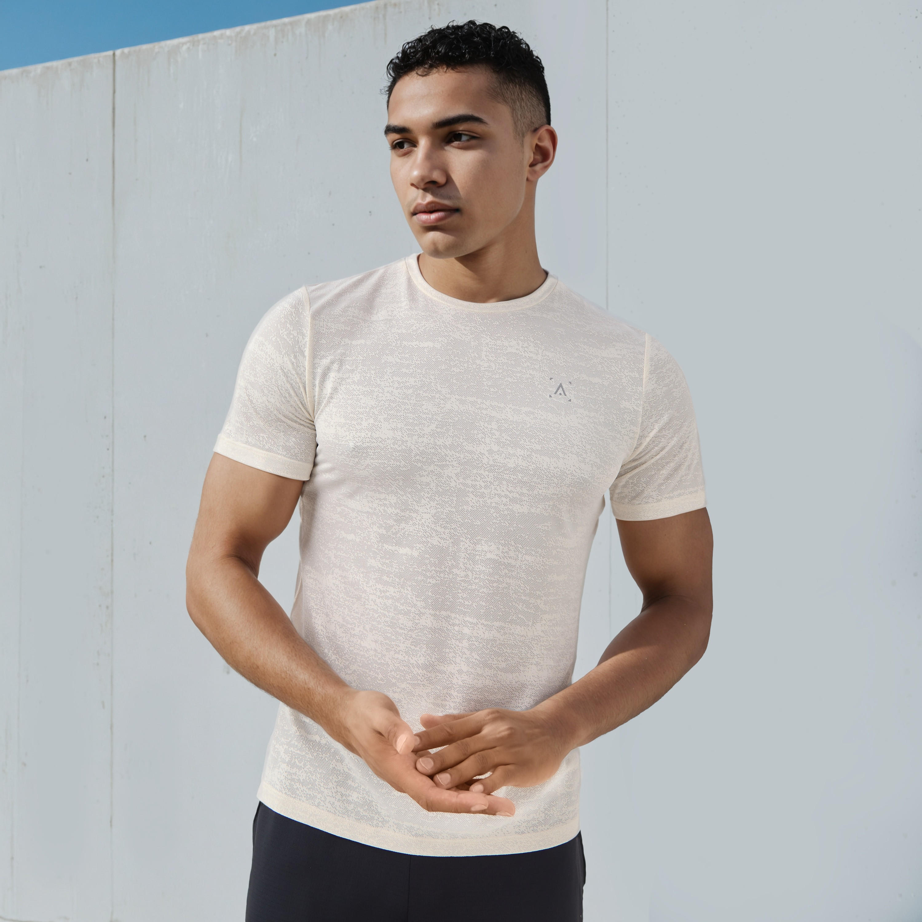 Regular Fit Performance T-shirt-men-clothing-sportswearandactivewear-tshirtsandpolos-image-1