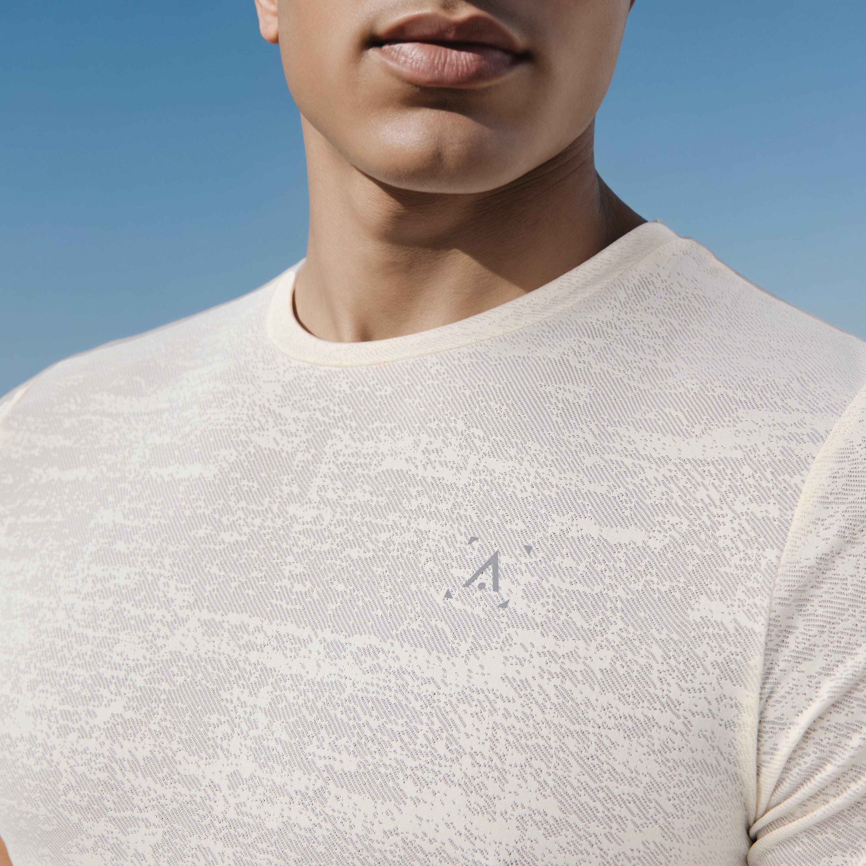 Regular Fit Performance T-shirt-men-clothing-sportswearandactivewear-tshirtsandpolos-image-4