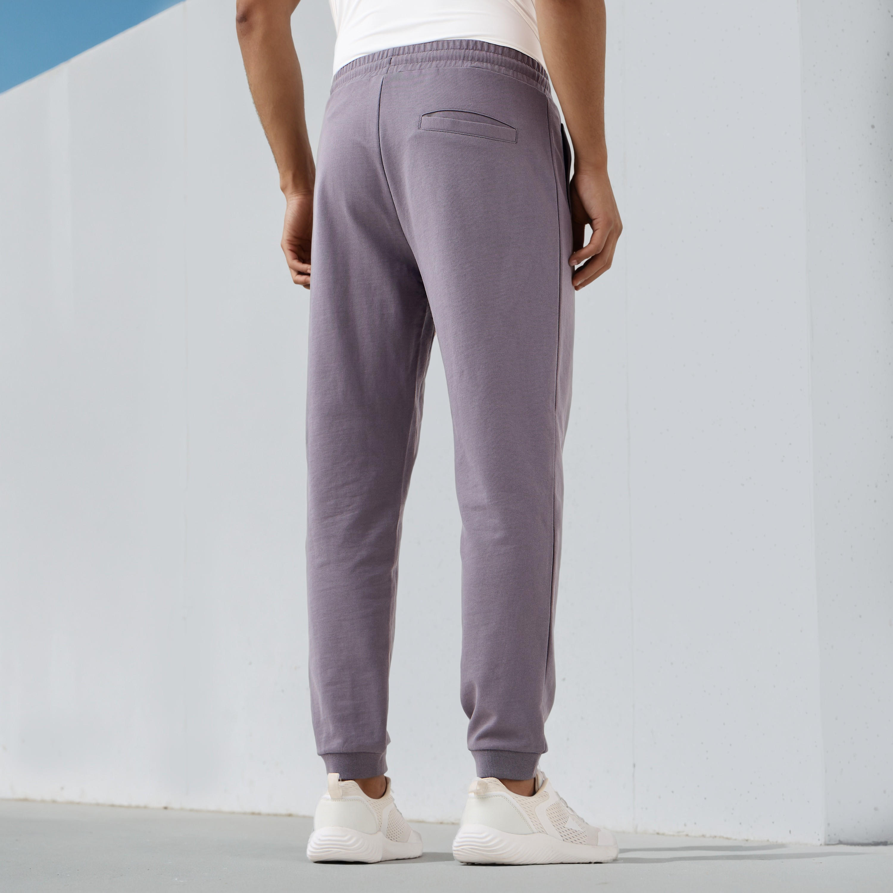 Joggers with Drawstring Closure and Pockets-men-clothing-sportswearandactivewear-bottoms-joggers-image-3