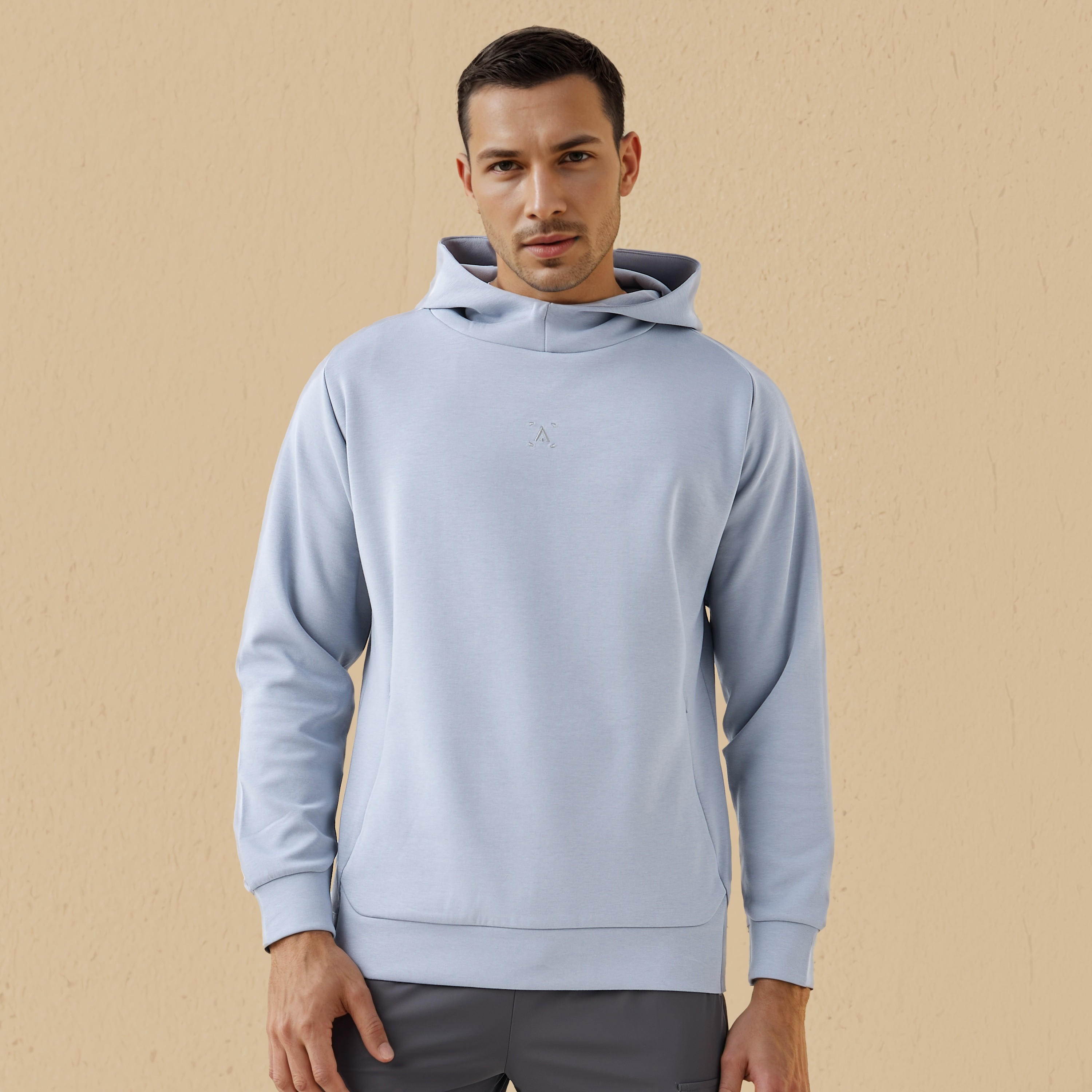 سويت شيرت بارز الملمس بقبعة-men-winterwear-hoodiesandsweatshirts-image-1