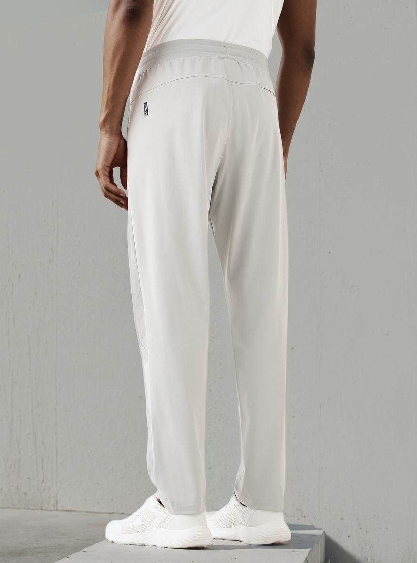 بنطلون رياضي برباط إغلاق وجيوب-men-clothing-sportswearandactivewear-tracksuits-image-3