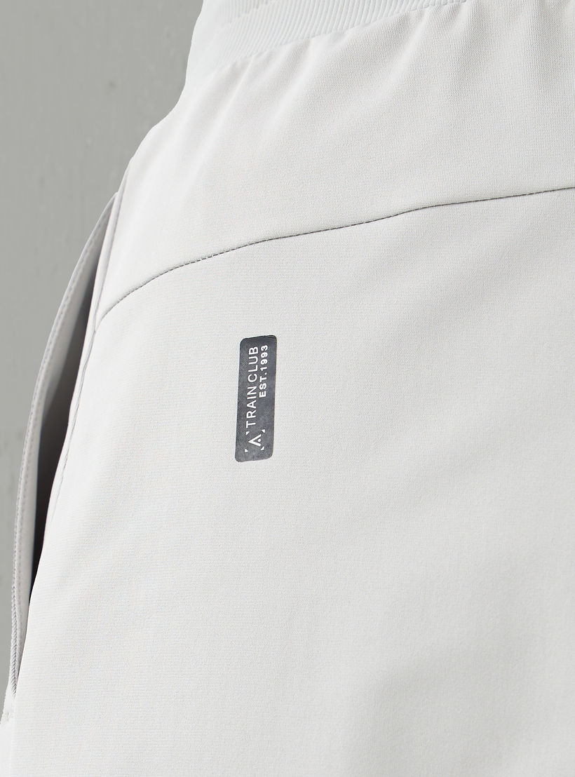 بنطلون رياضي برباط إغلاق وجيوب-men-clothing-sportswearandactivewear-tracksuits-image-1